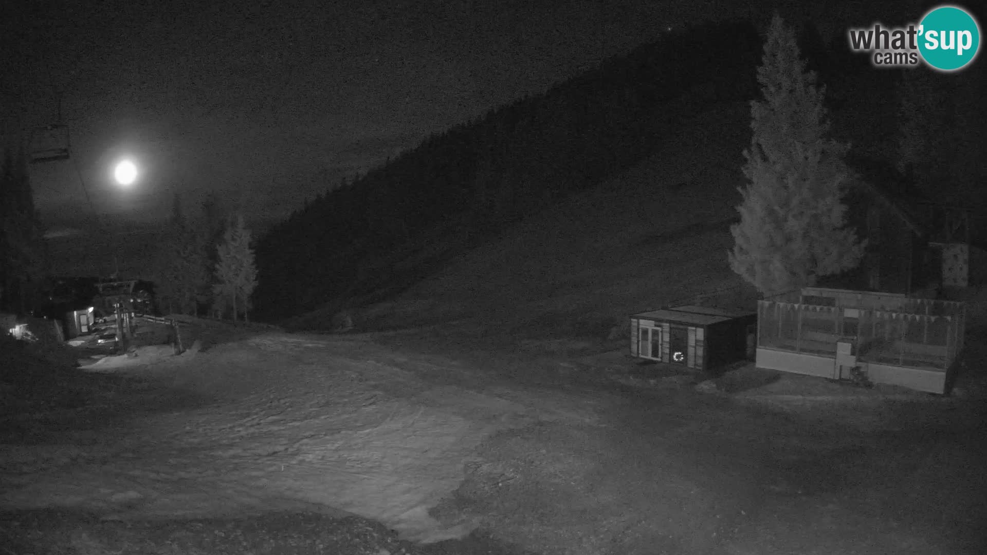 Spletna kamera smučišča GOLTE v živo – pogled na Medvedjak