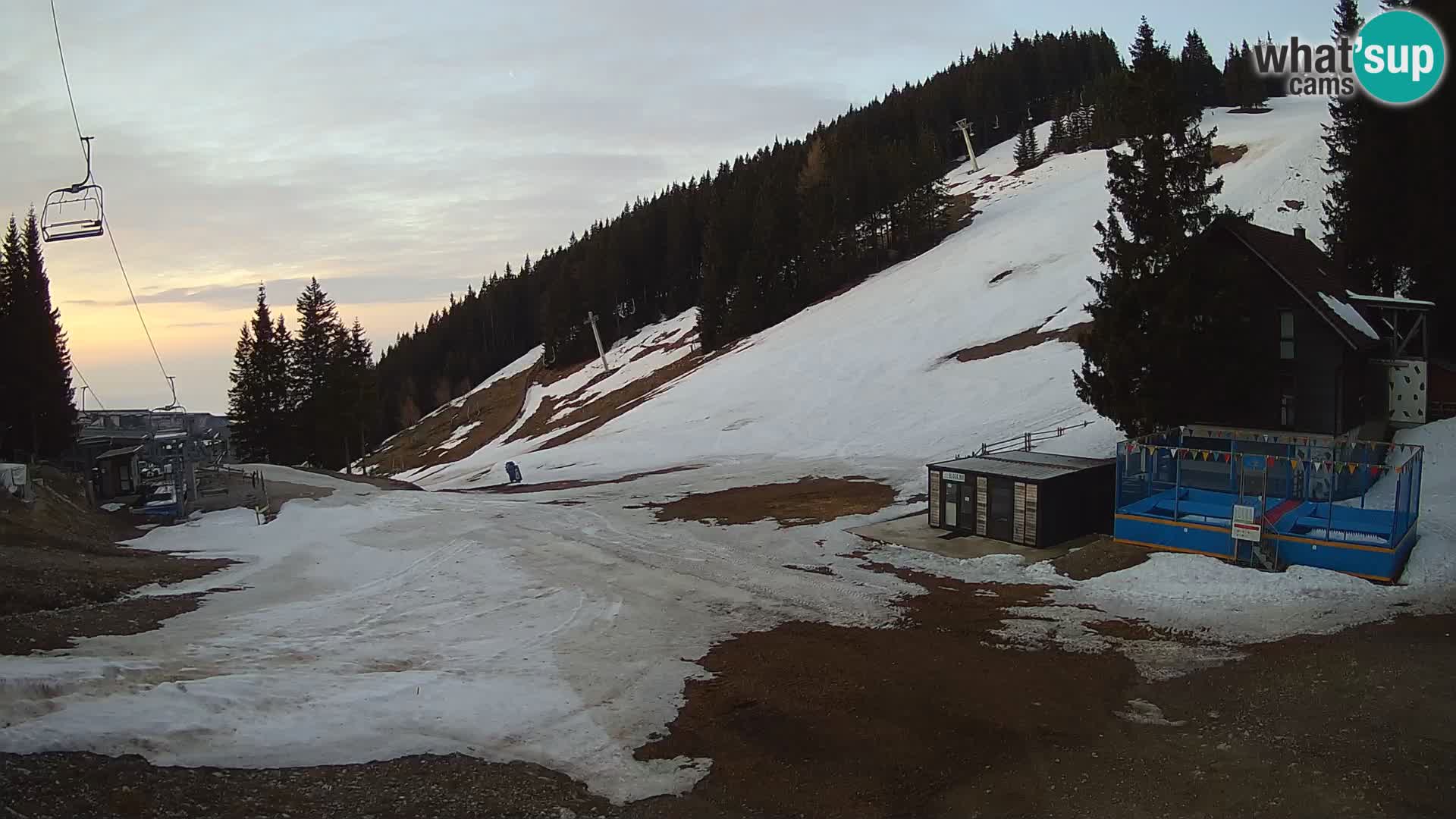 GOLTE skijalište web kamera – pogled na Medvedjak – Slovenija