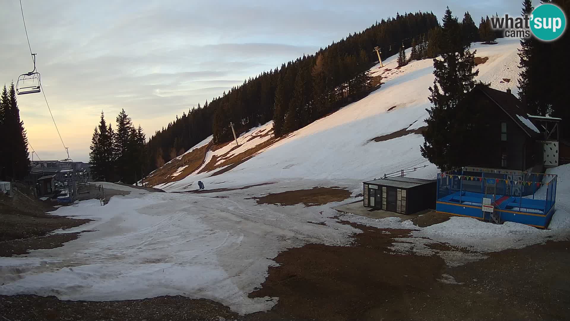 GOLTE skijalište web kamera – pogled na Medvedjak – Slovenija