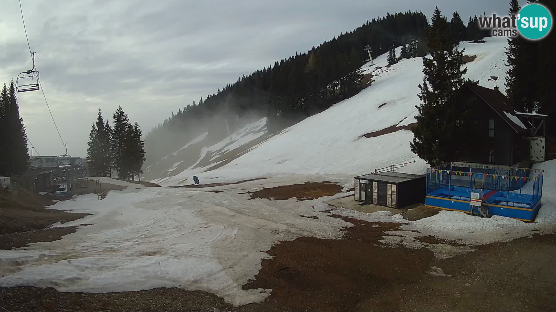 GOLTE skijalište web kamera – pogled na Medvedjak – Slovenija