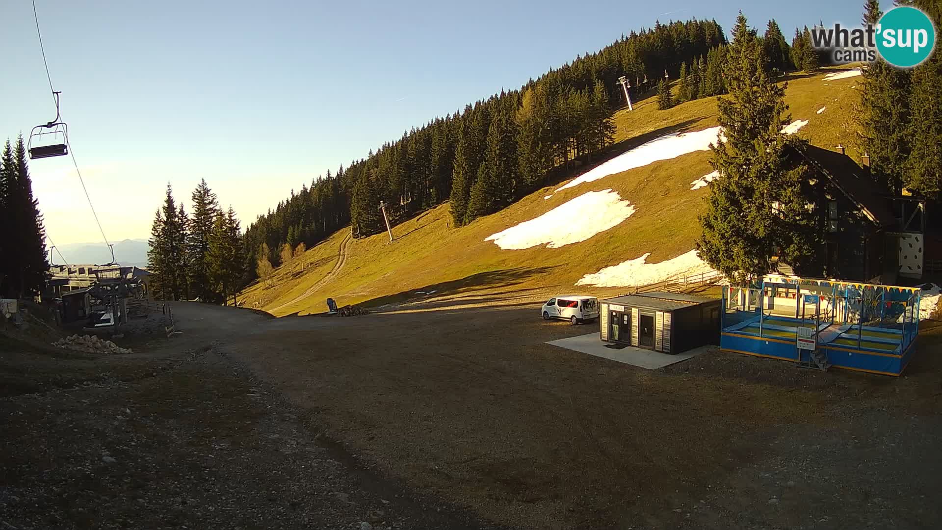 GOLTE skijalište web kamera – pogled na Medvedjak – Slovenija