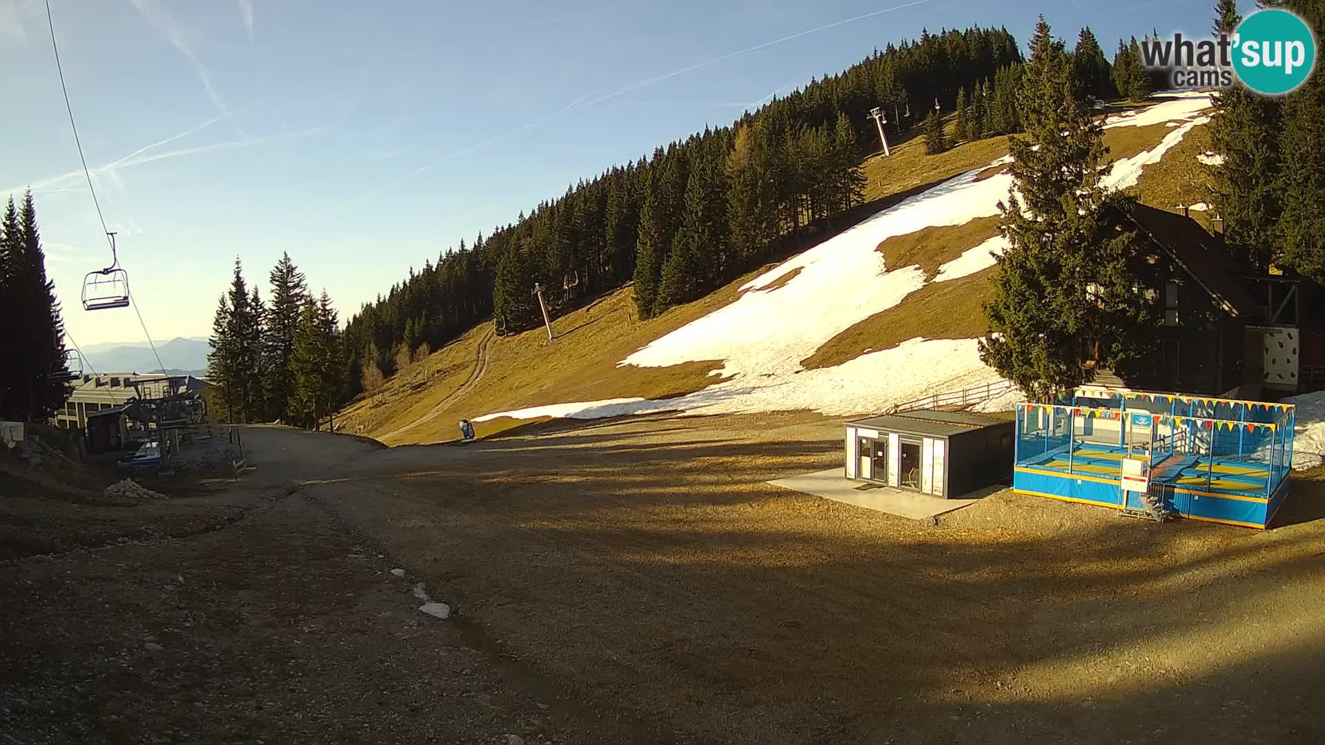 Cámara web en vivo de la estación de esquí GOLTE – vista a Medvedjak – Eslovenia