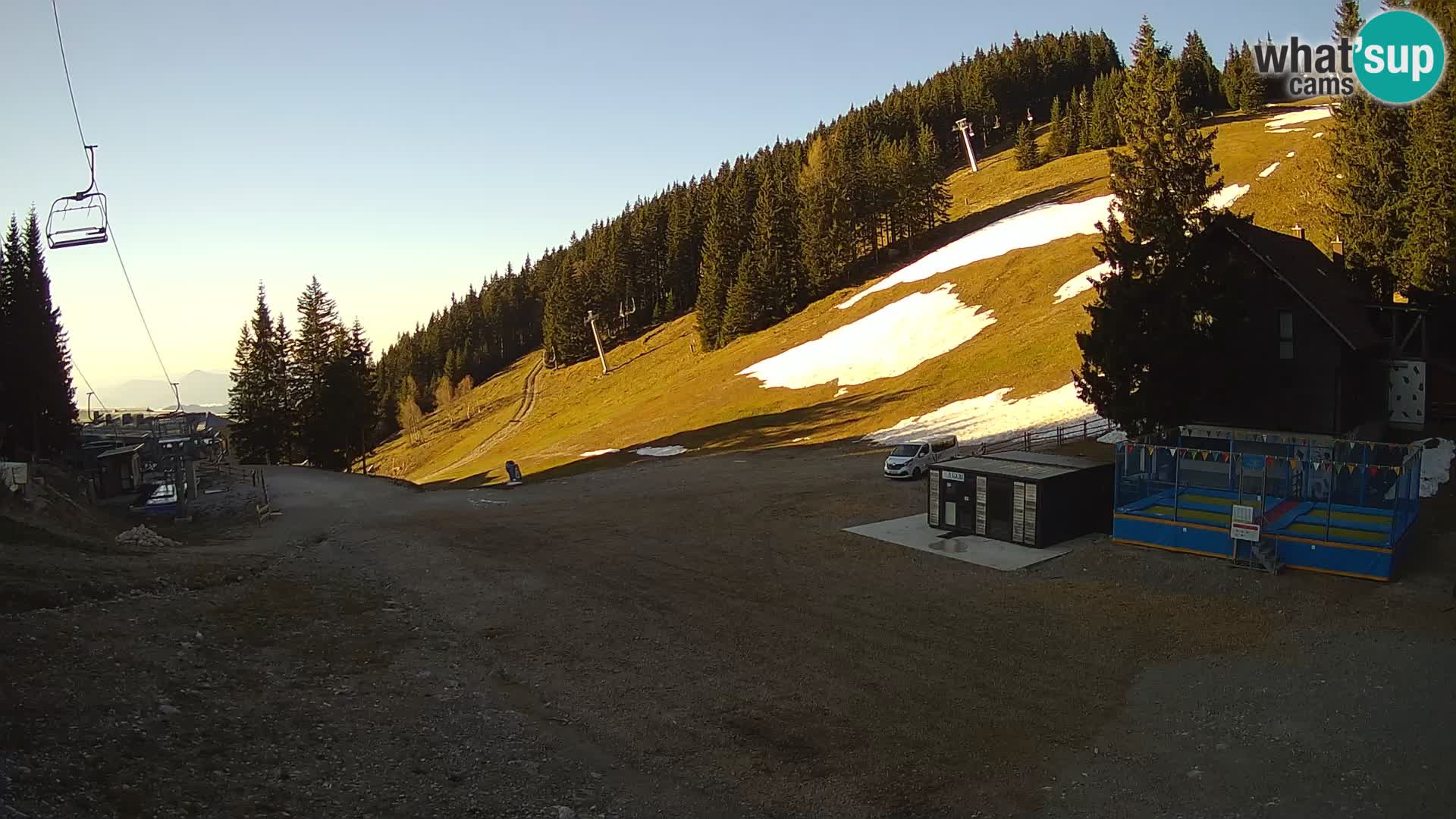 Cámara web en vivo de la estación de esquí GOLTE – vista a Medvedjak – Eslovenia