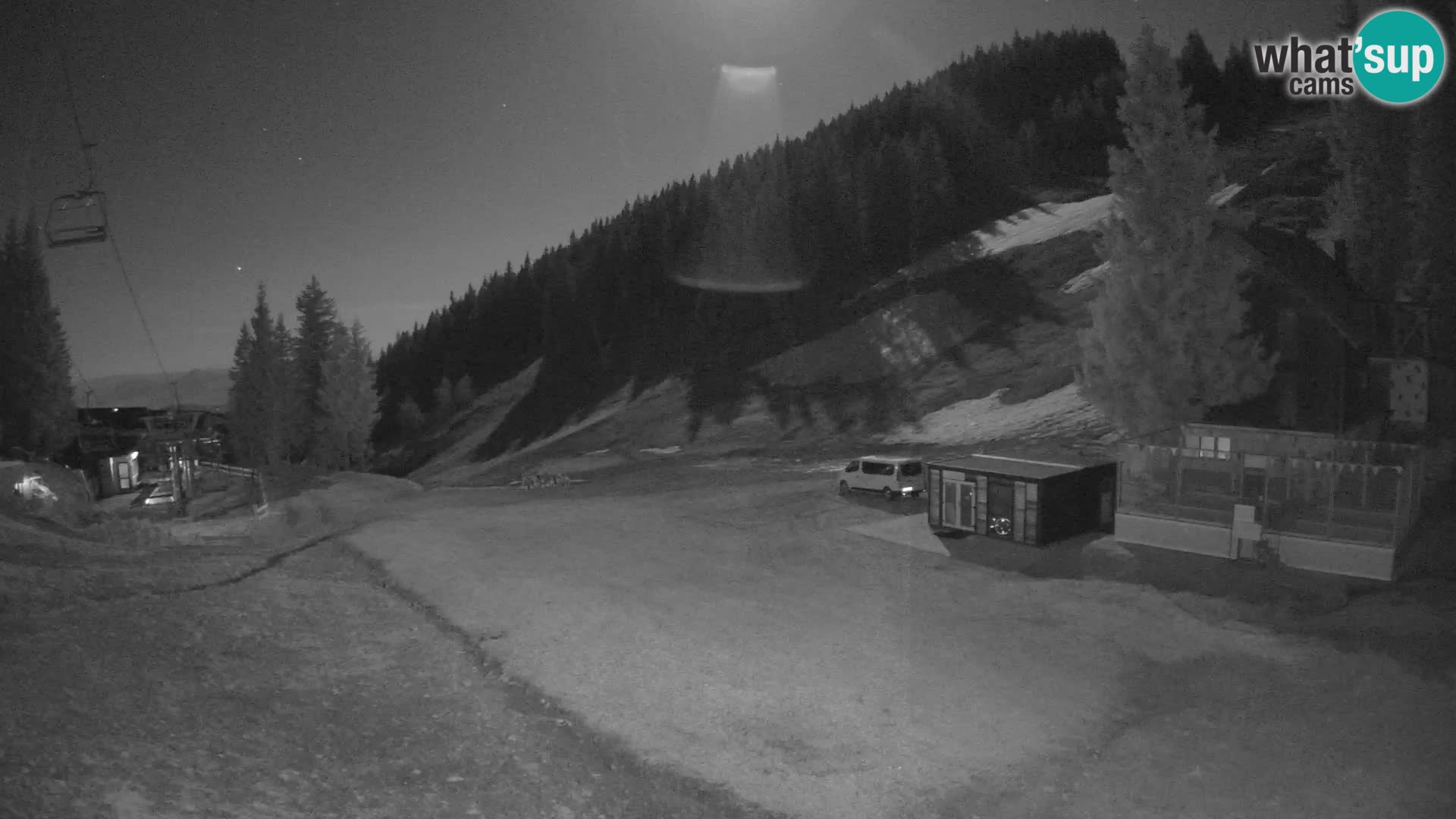 Spletna kamera smučišča GOLTE v živo – pogled na Medvedjak