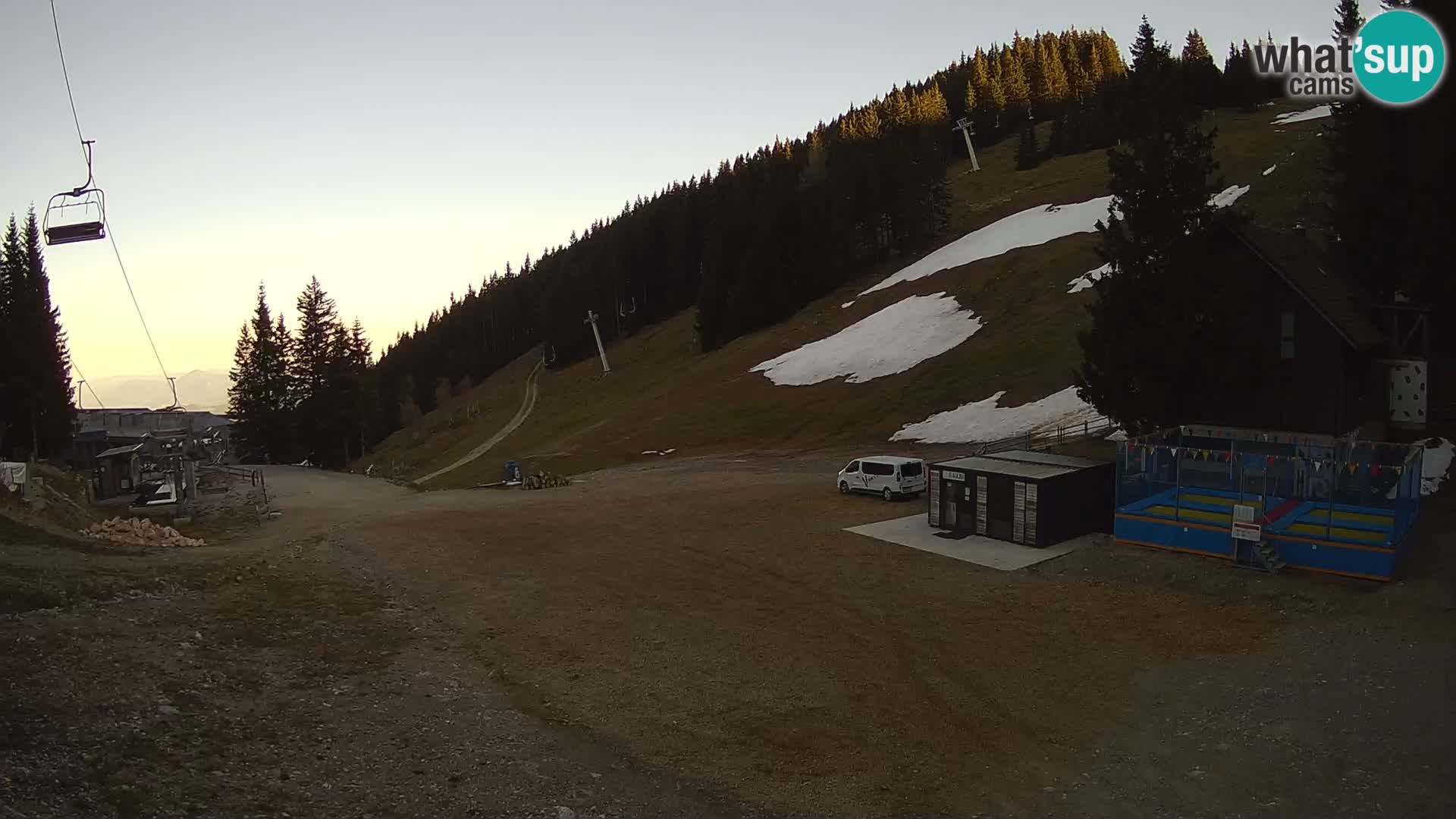 GOLTE skijalište web kamera – pogled na Medvedjak – Slovenija