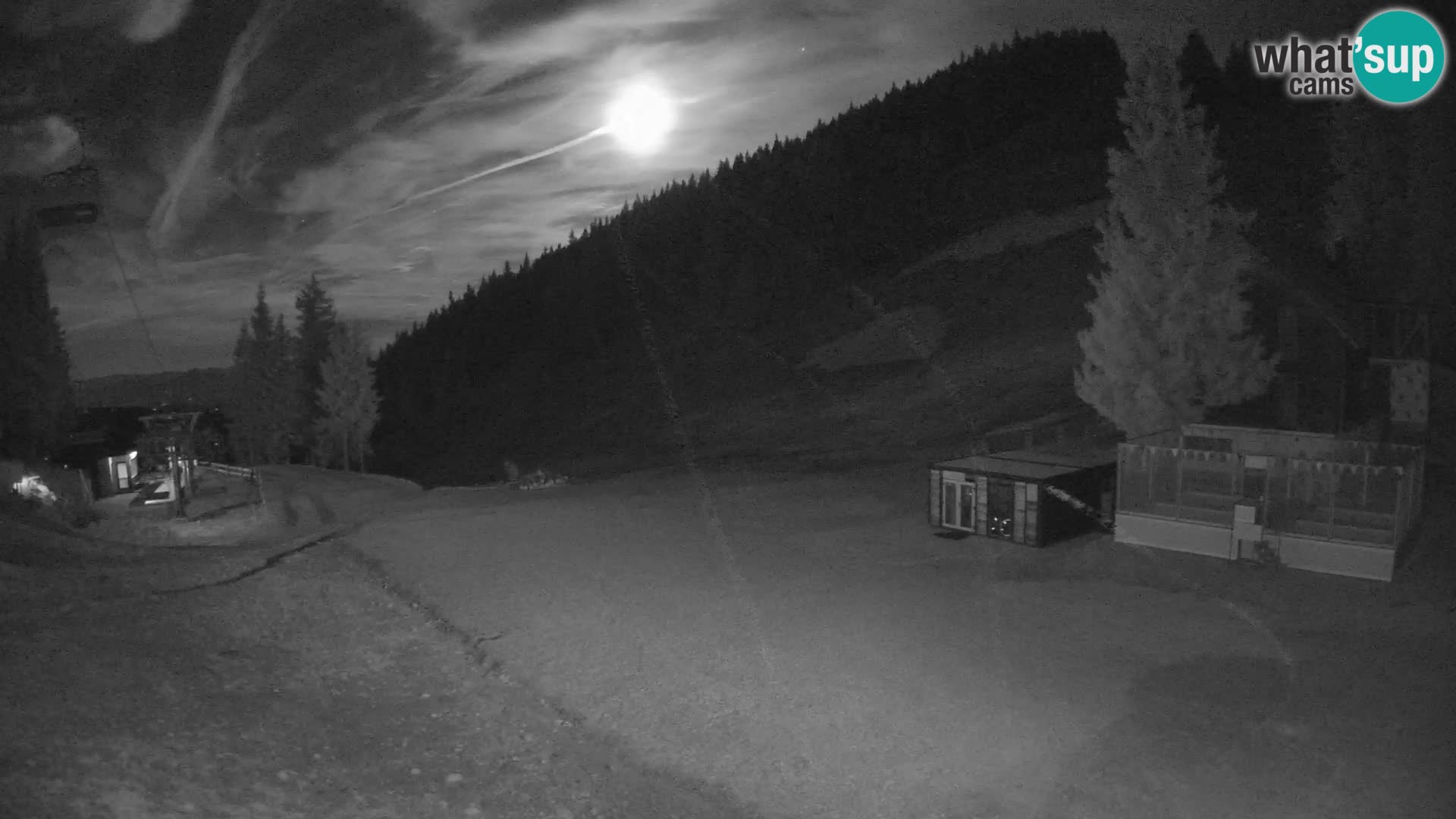 Spletna kamera smučišča GOLTE v živo – pogled na Medvedjak