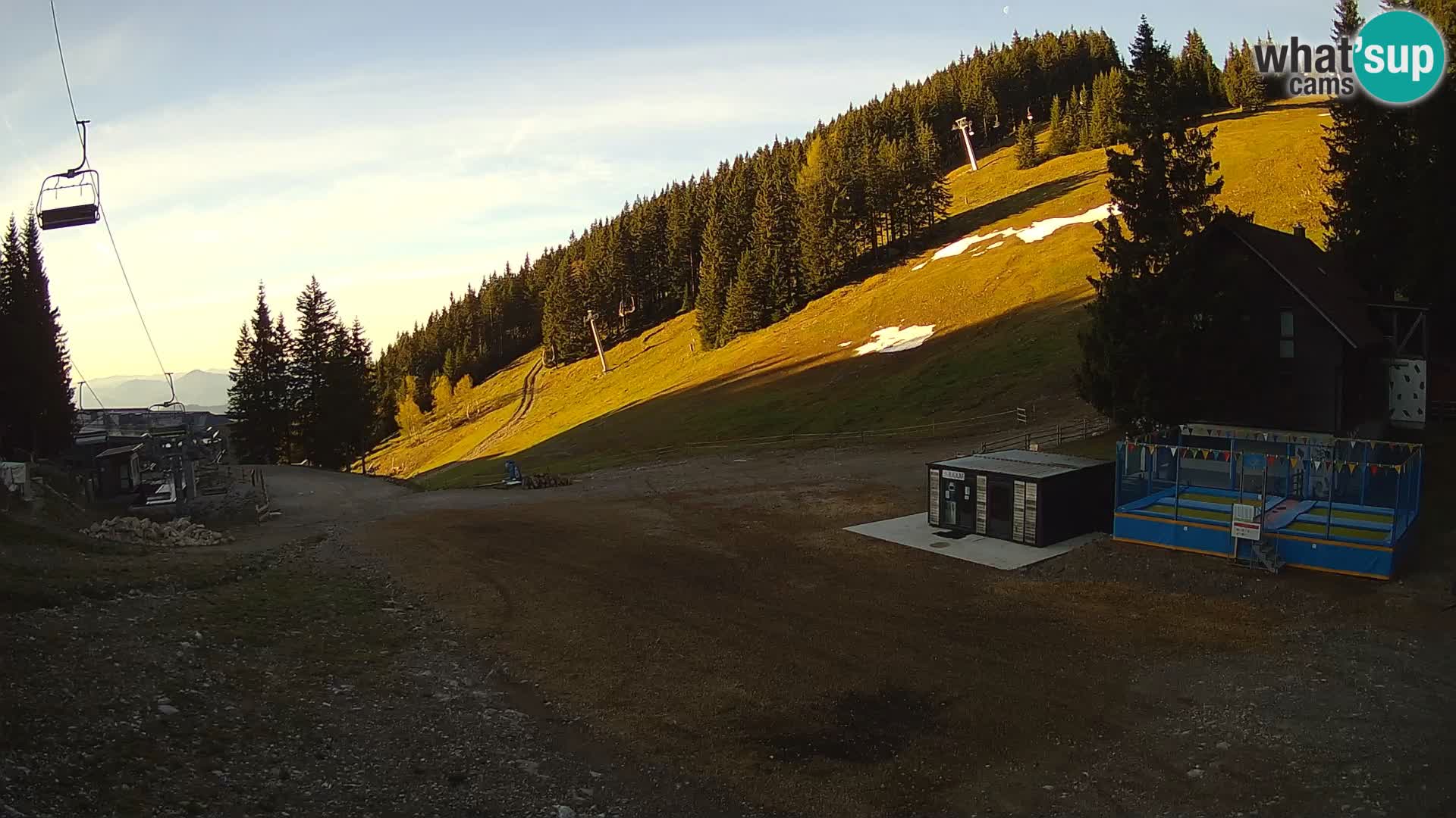 Cámara web en vivo de la estación de esquí GOLTE – vista a Medvedjak – Eslovenia