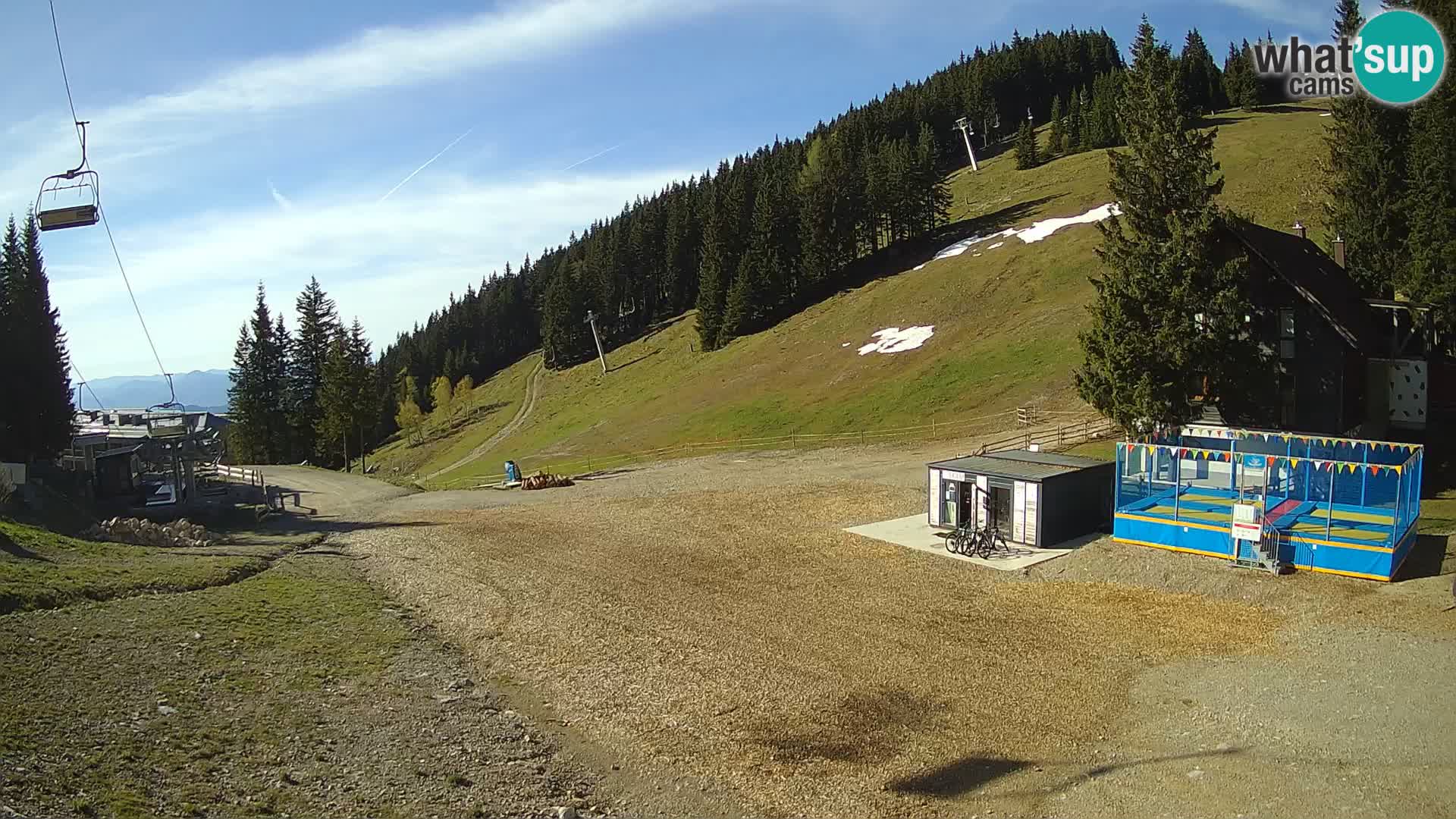 Spletna kamera smučišča GOLTE v živo – pogled na Medvedjak