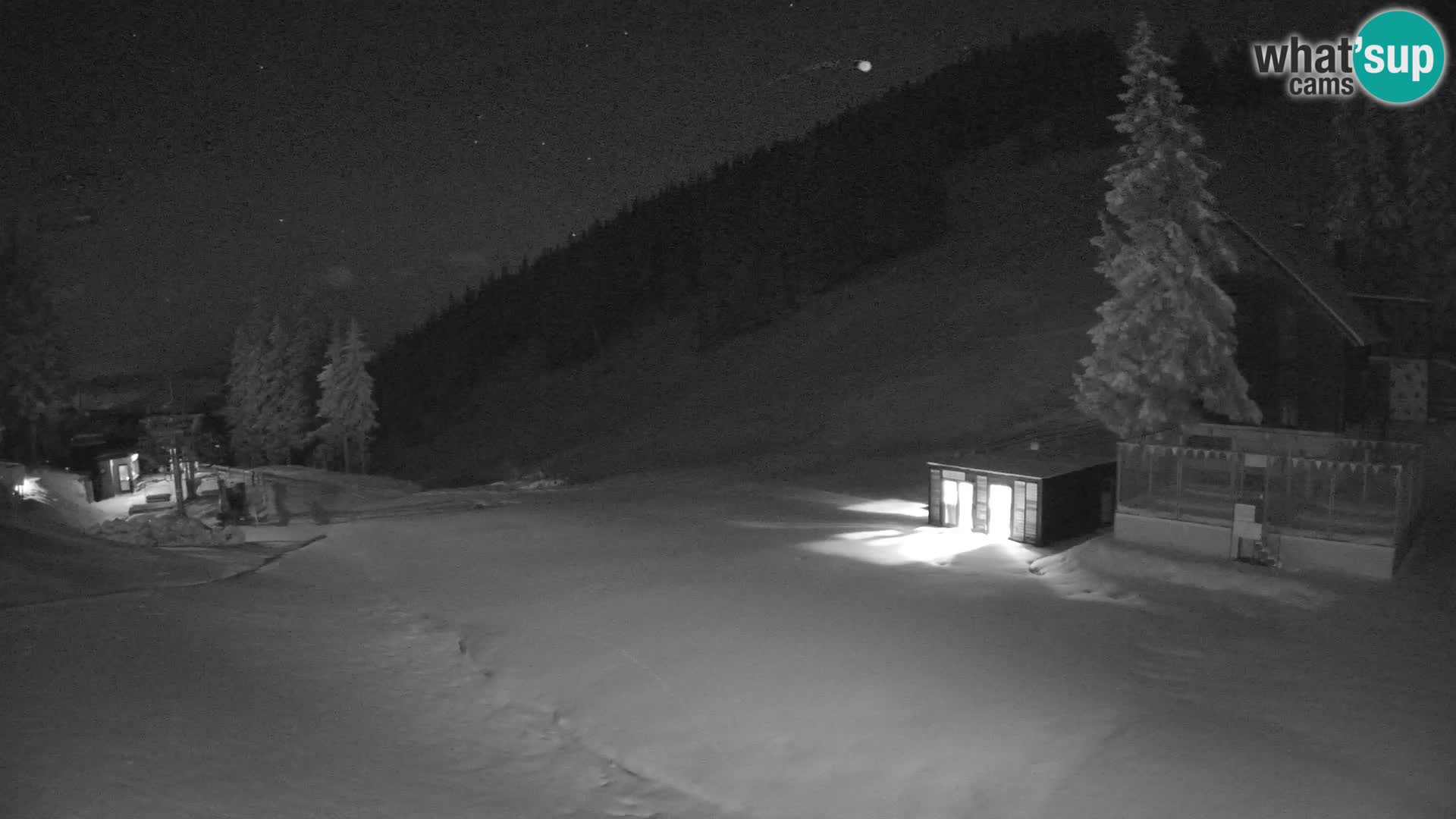 Spletna kamera smučišča GOLTE v živo – pogled na Medvedjak