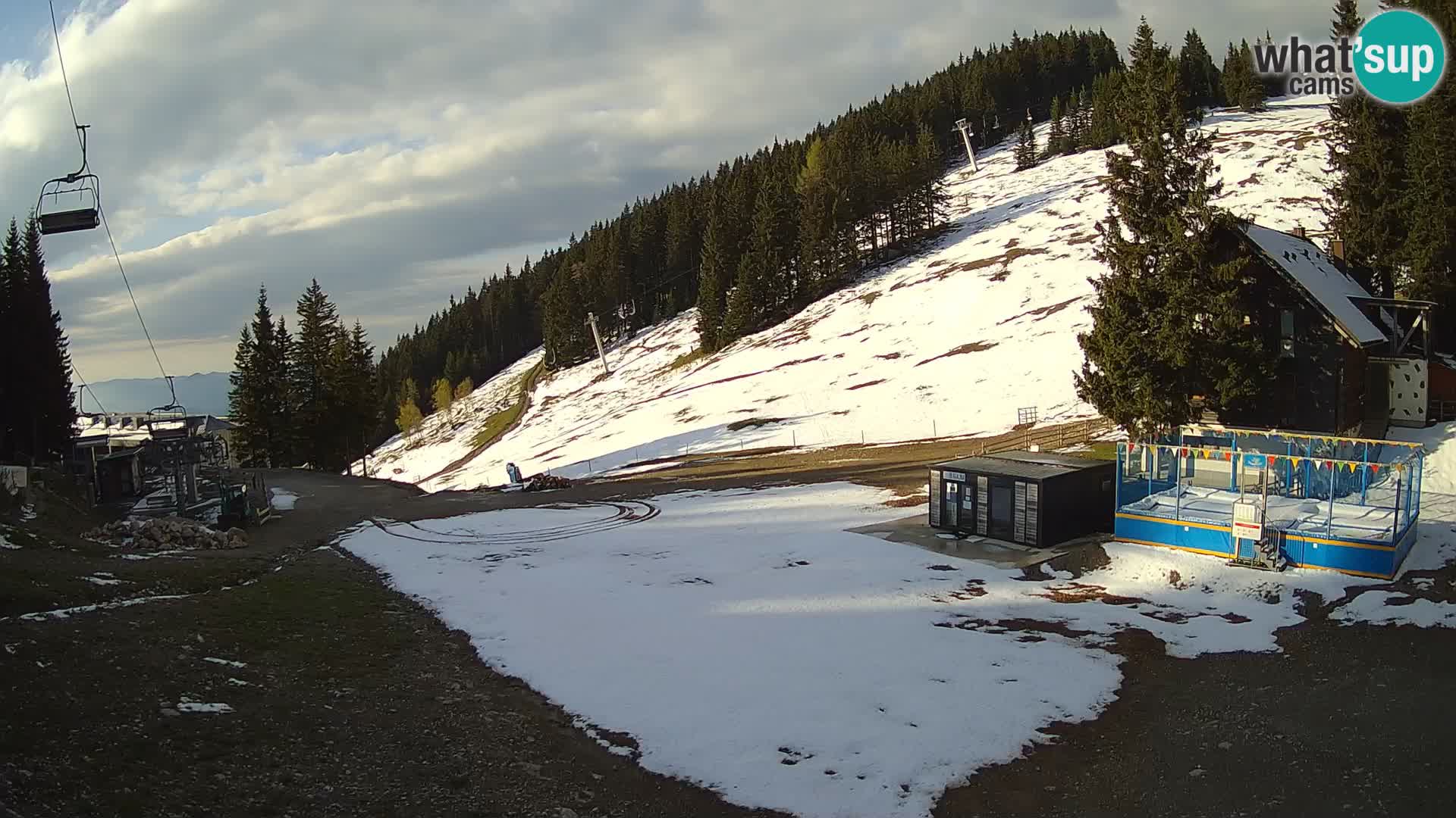 GOLTE skijalište web kamera – pogled na Medvedjak – Slovenija