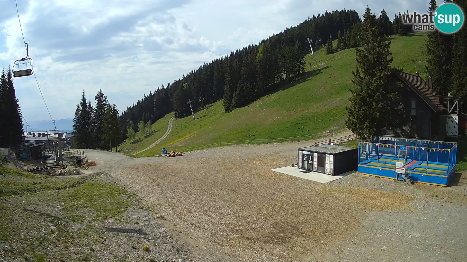 GOLTE skijalište web kamera – pogled na Medvedjak – Slovenija