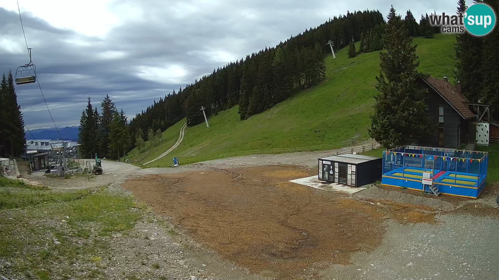 GOLTE skijalište web kamera – pogled na Medvedjak – Slovenija