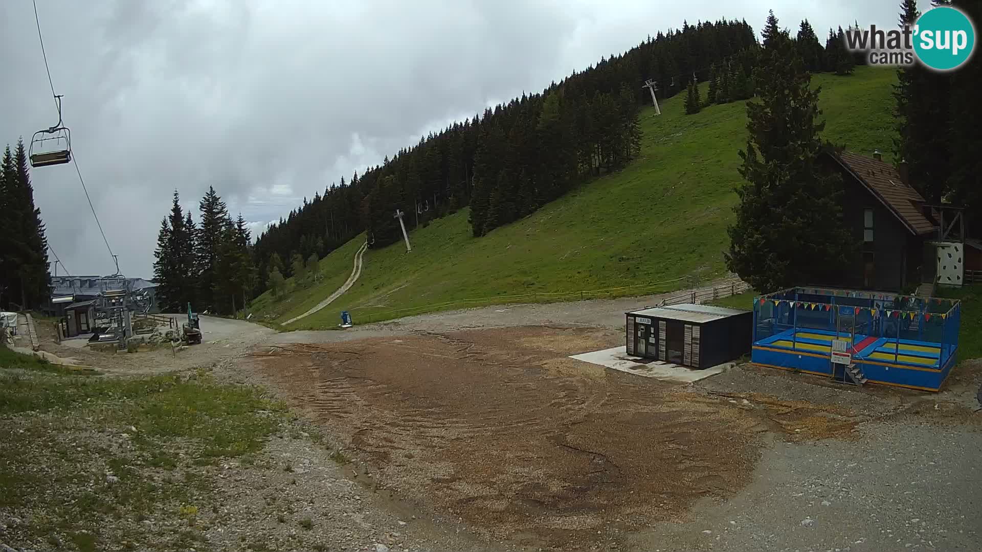 GOLTE skijalište web kamera – pogled na Medvedjak – Slovenija