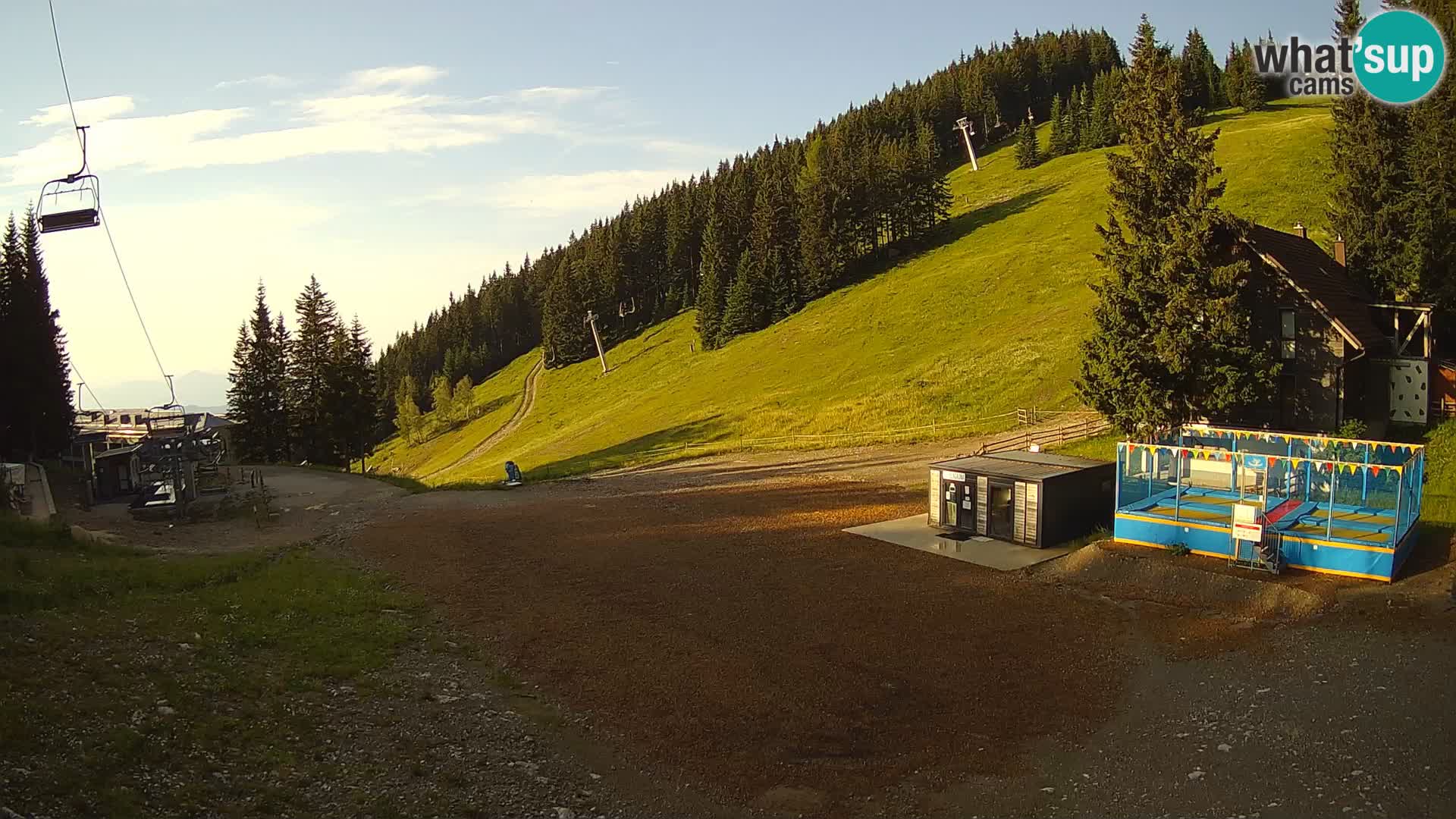 GOLTE skijalište web kamera – pogled na Medvedjak – Slovenija
