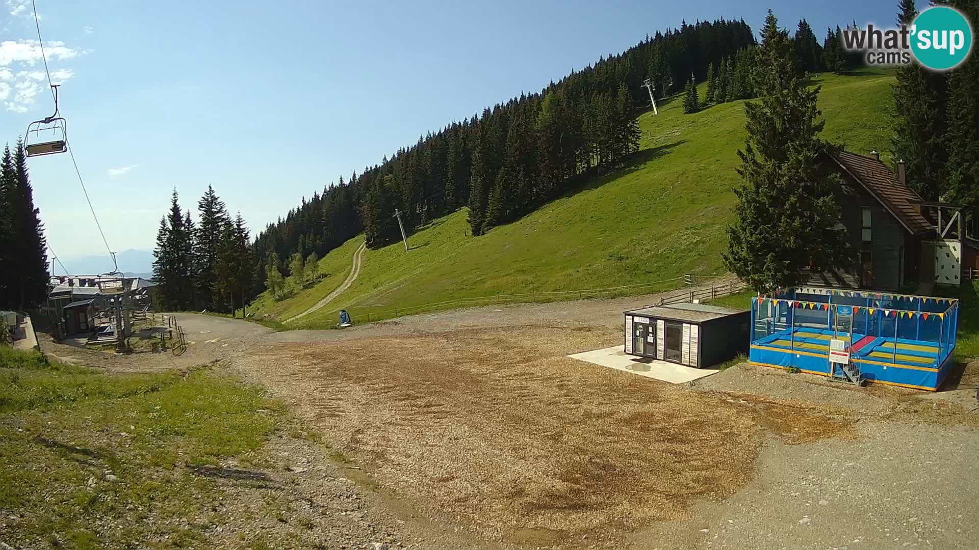 Spletna kamera smučišča GOLTE v živo – pogled na Medvedjak