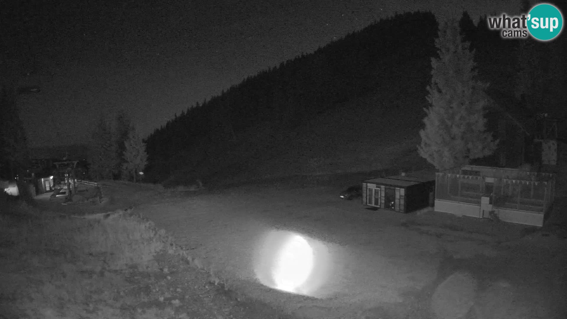 Spletna kamera smučišča GOLTE v živo – pogled na Medvedjak