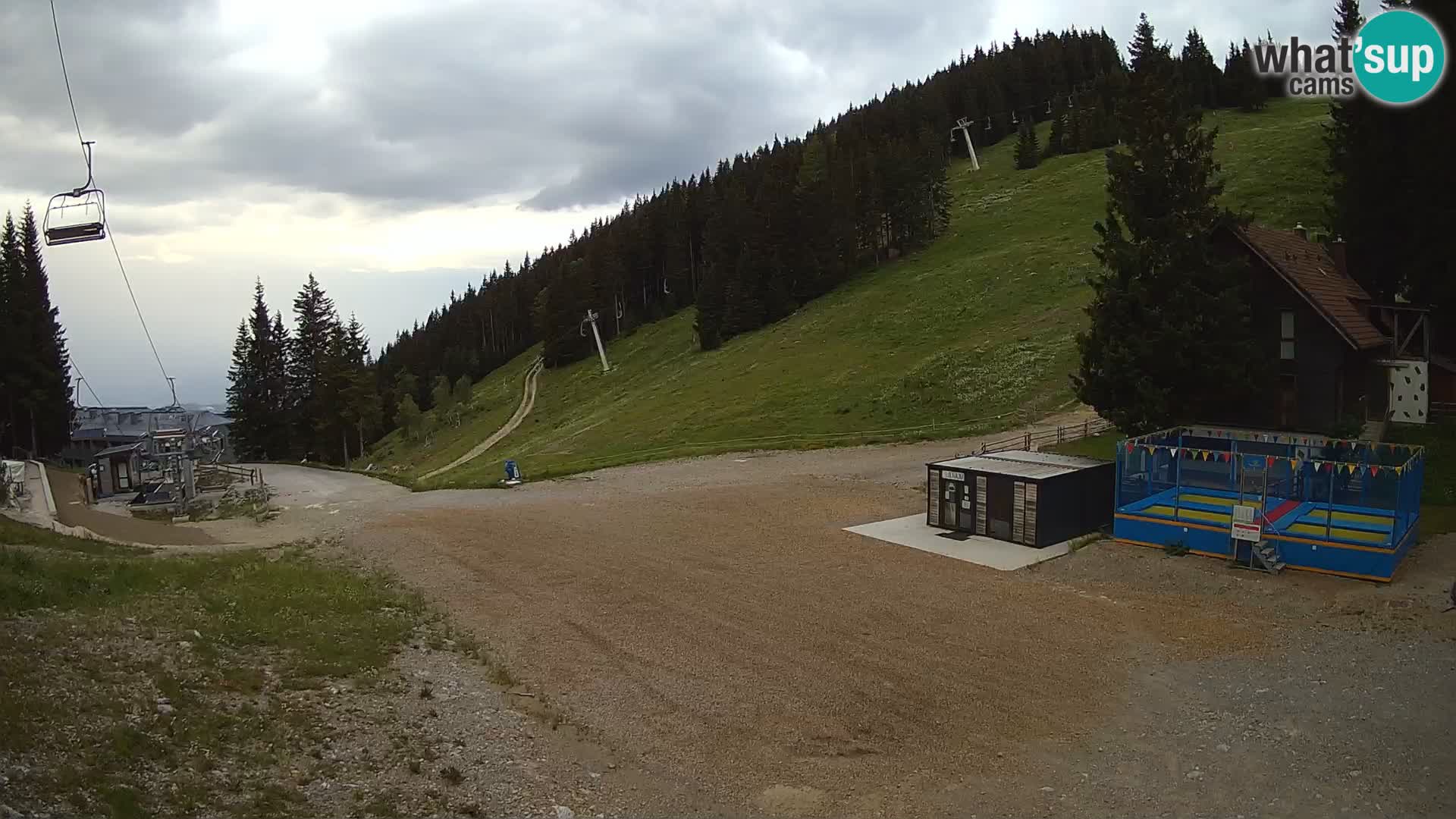 Cámara web en vivo de la estación de esquí GOLTE – vista a Medvedjak – Eslovenia
