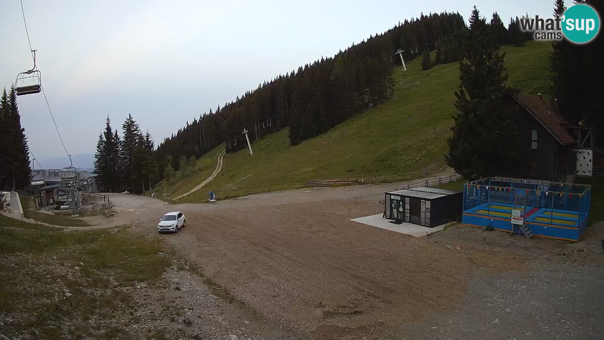 GOLTE skijalište web kamera – pogled na Medvedjak – Slovenija