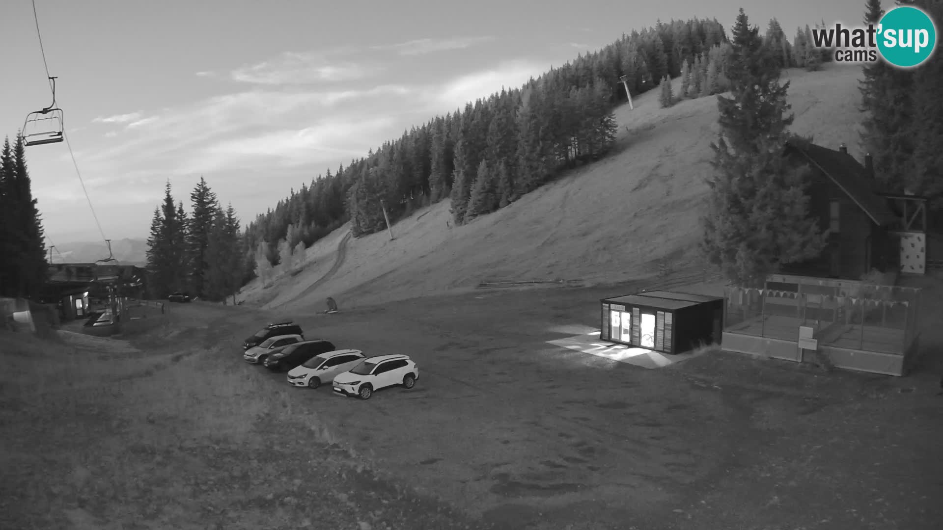 Spletna kamera smučišča GOLTE v živo – pogled na Medvedjak