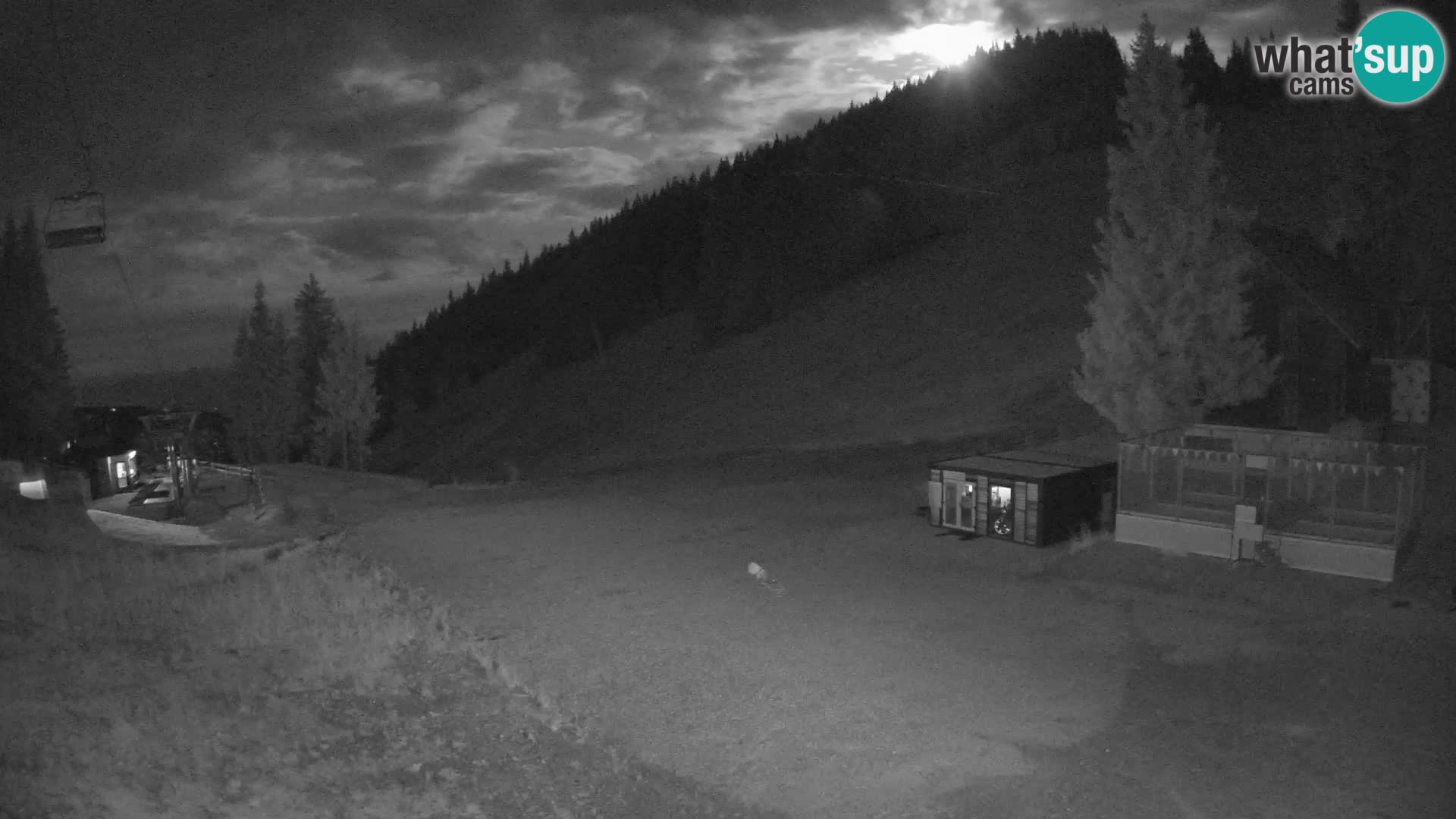 Spletna kamera smučišča GOLTE v živo – pogled na Medvedjak
