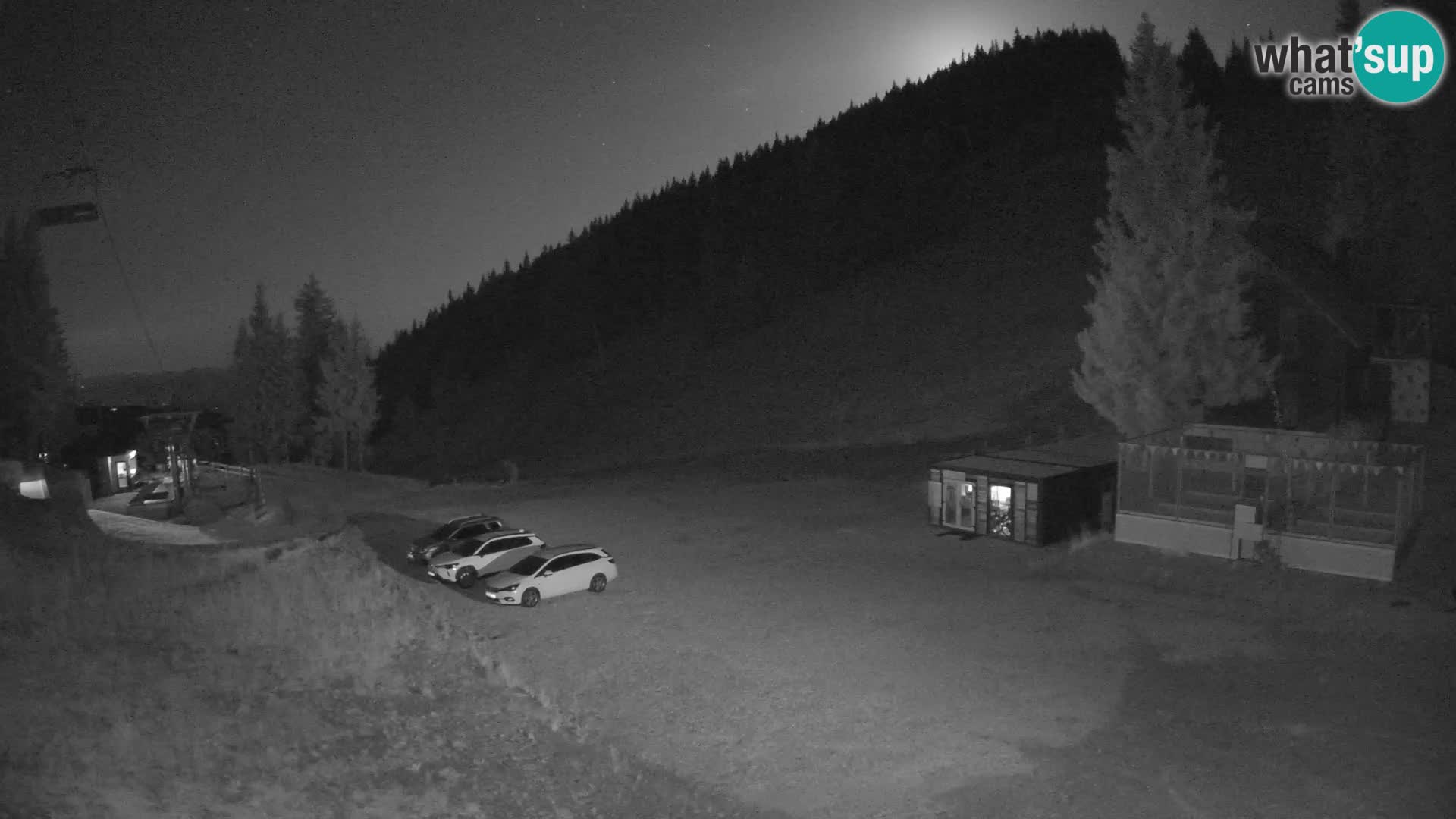 Spletna kamera smučišča GOLTE v živo – pogled na Medvedjak