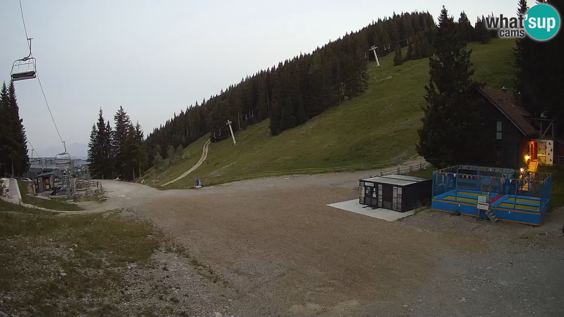 Cámara web en vivo de la estación de esquí GOLTE – vista a Medvedjak – Eslovenia
