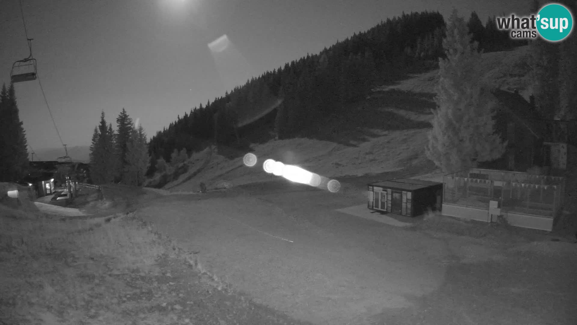 Spletna kamera smučišča GOLTE v živo – pogled na Medvedjak
