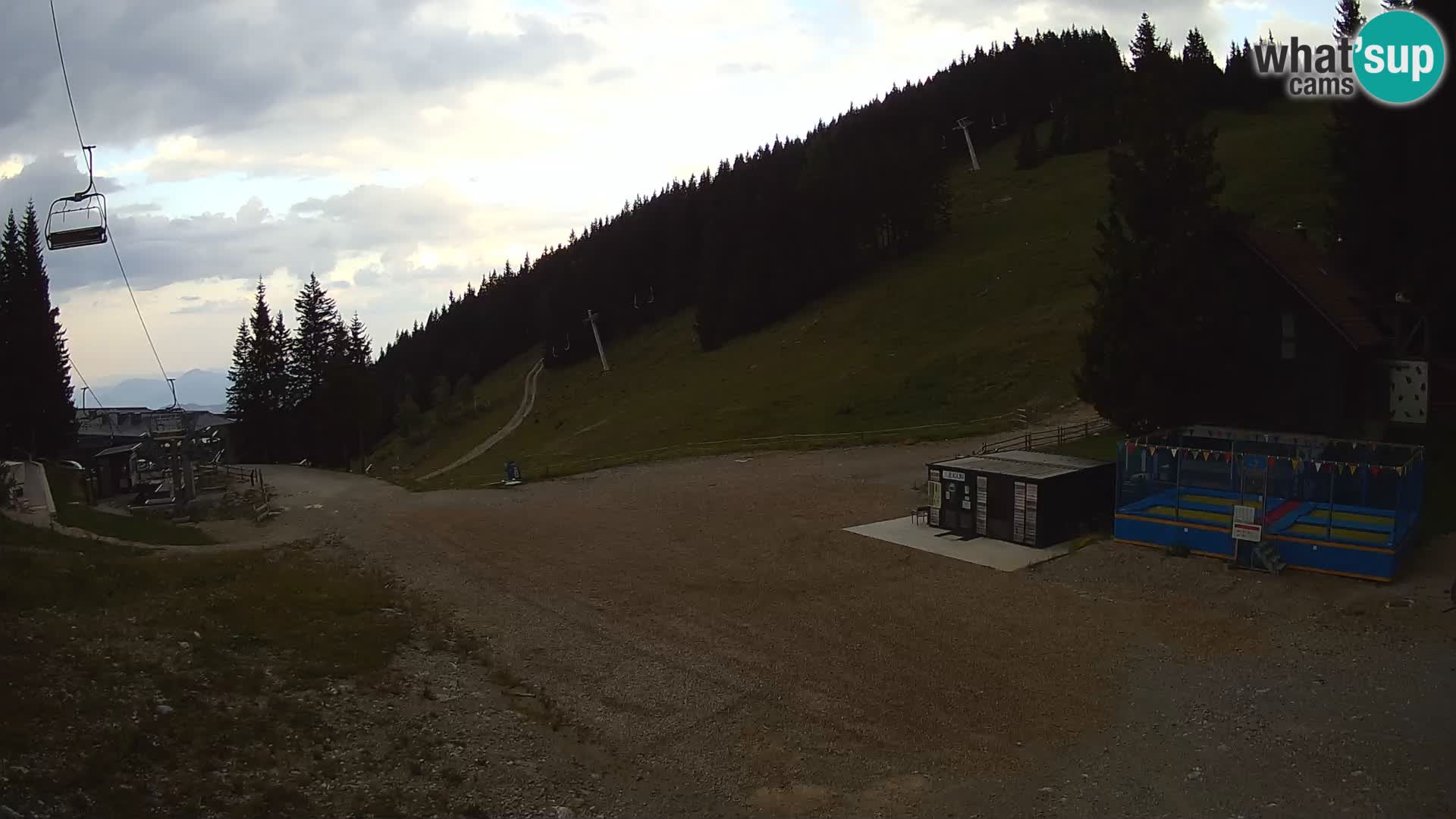Cámara web en vivo de la estación de esquí GOLTE – vista a Medvedjak – Eslovenia