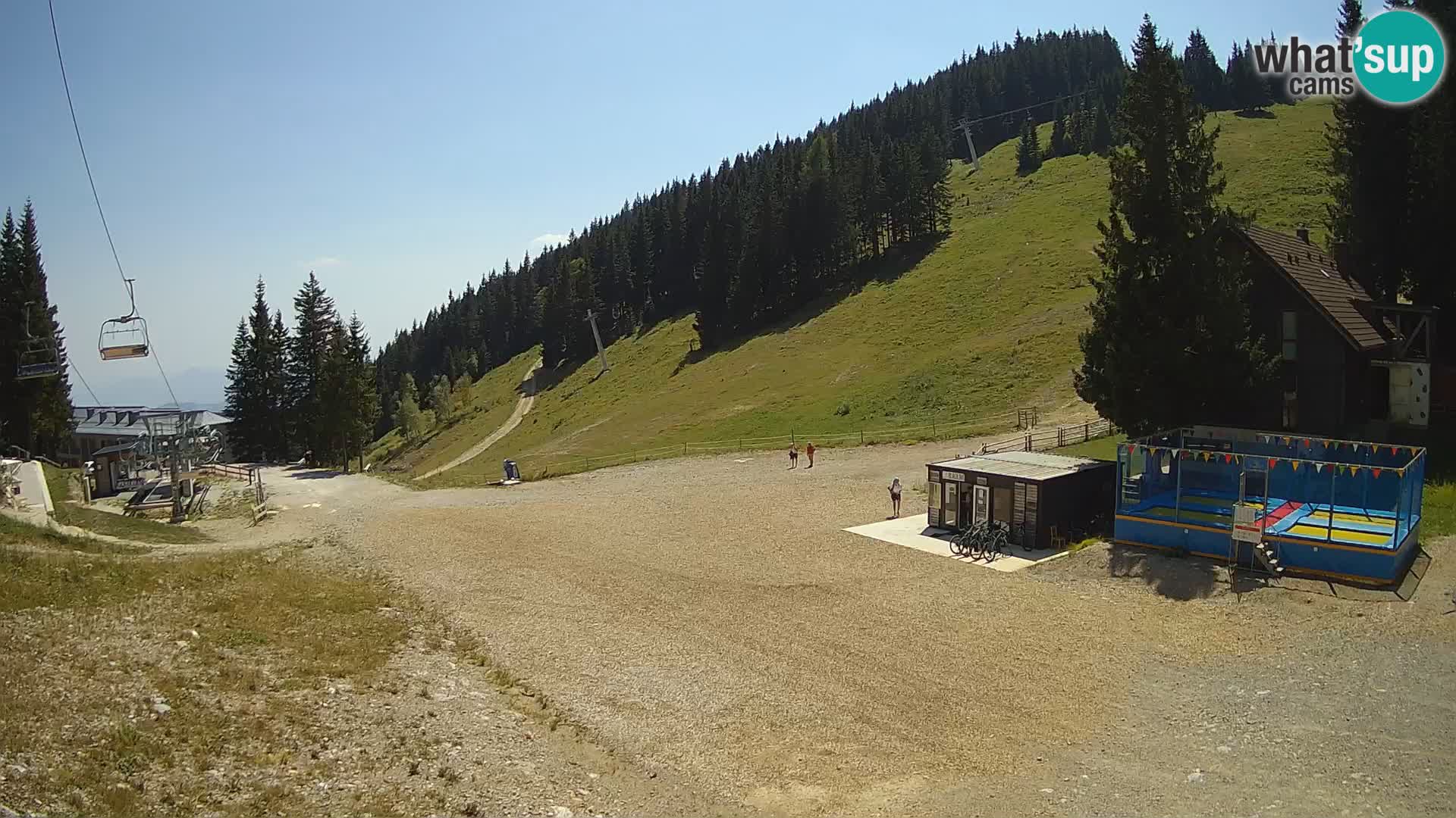 Spletna kamera smučišča GOLTE v živo – pogled na Medvedjak