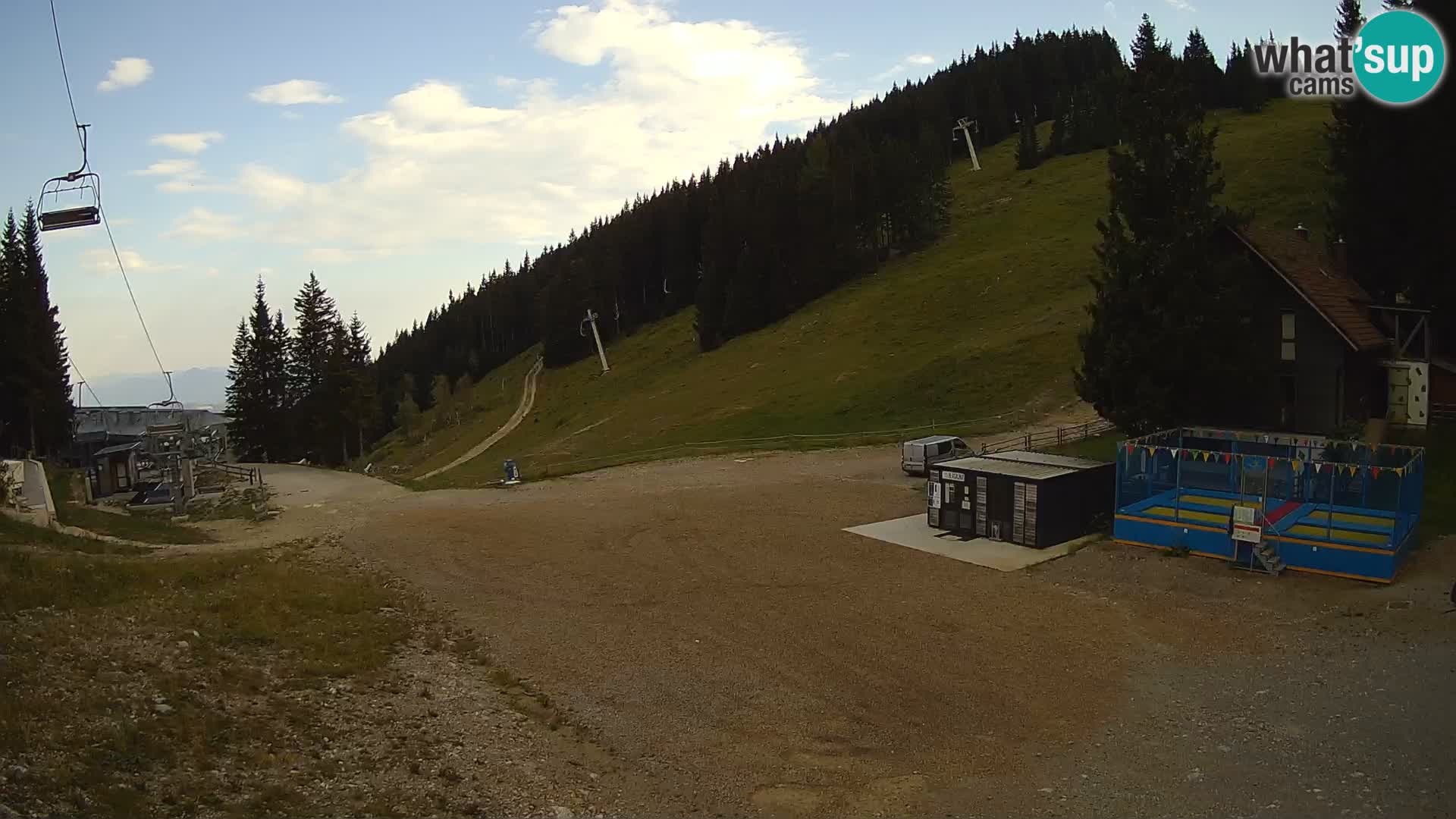 GOLTE skijalište web kamera – pogled na Medvedjak – Slovenija