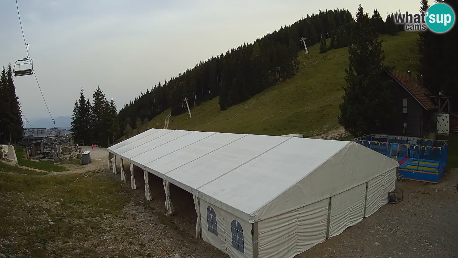 Cámara web en vivo de la estación de esquí GOLTE – vista a Medvedjak – Eslovenia