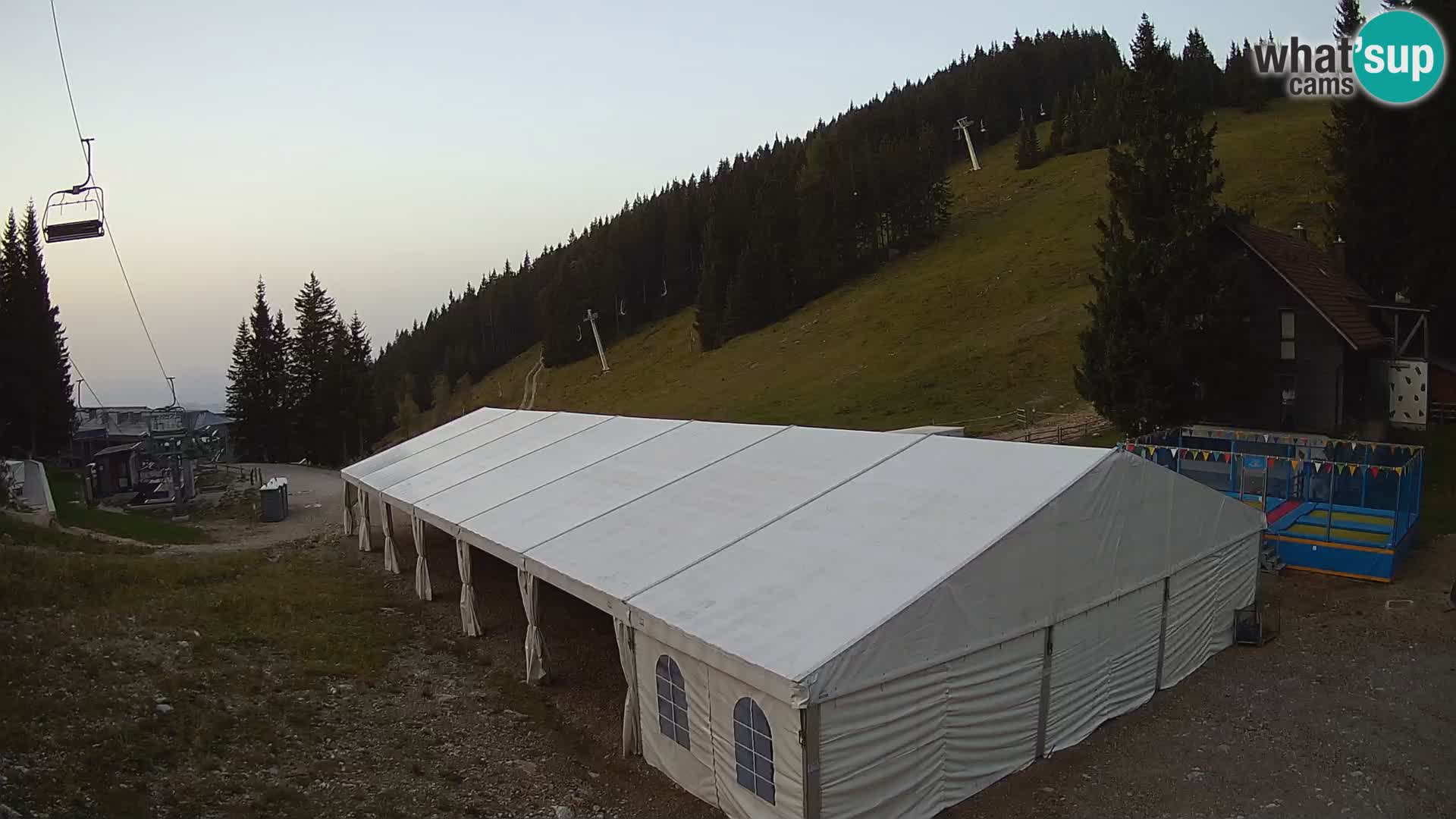 Cámara web en vivo de la estación de esquí GOLTE – vista a Medvedjak – Eslovenia