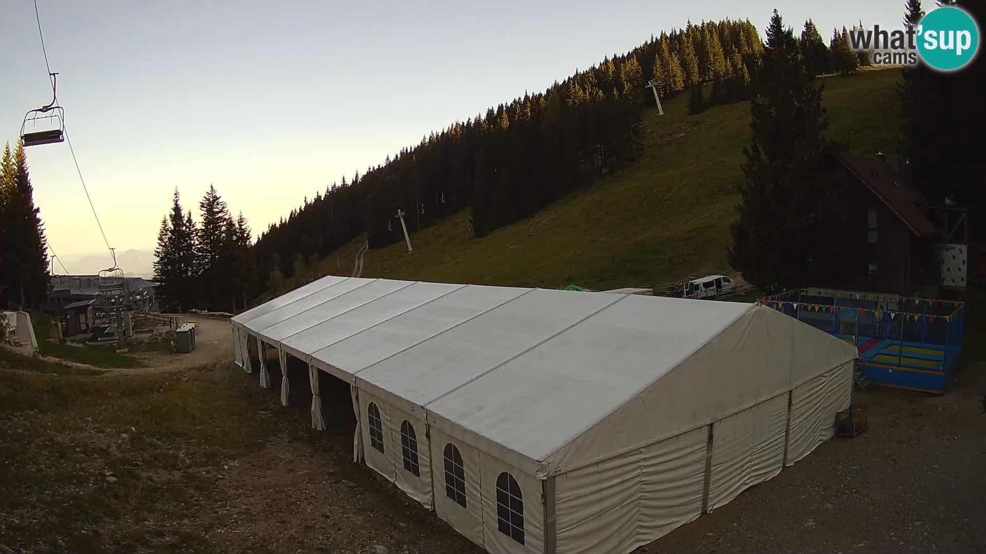 GOLTE skijalište web kamera – pogled na Medvedjak – Slovenija