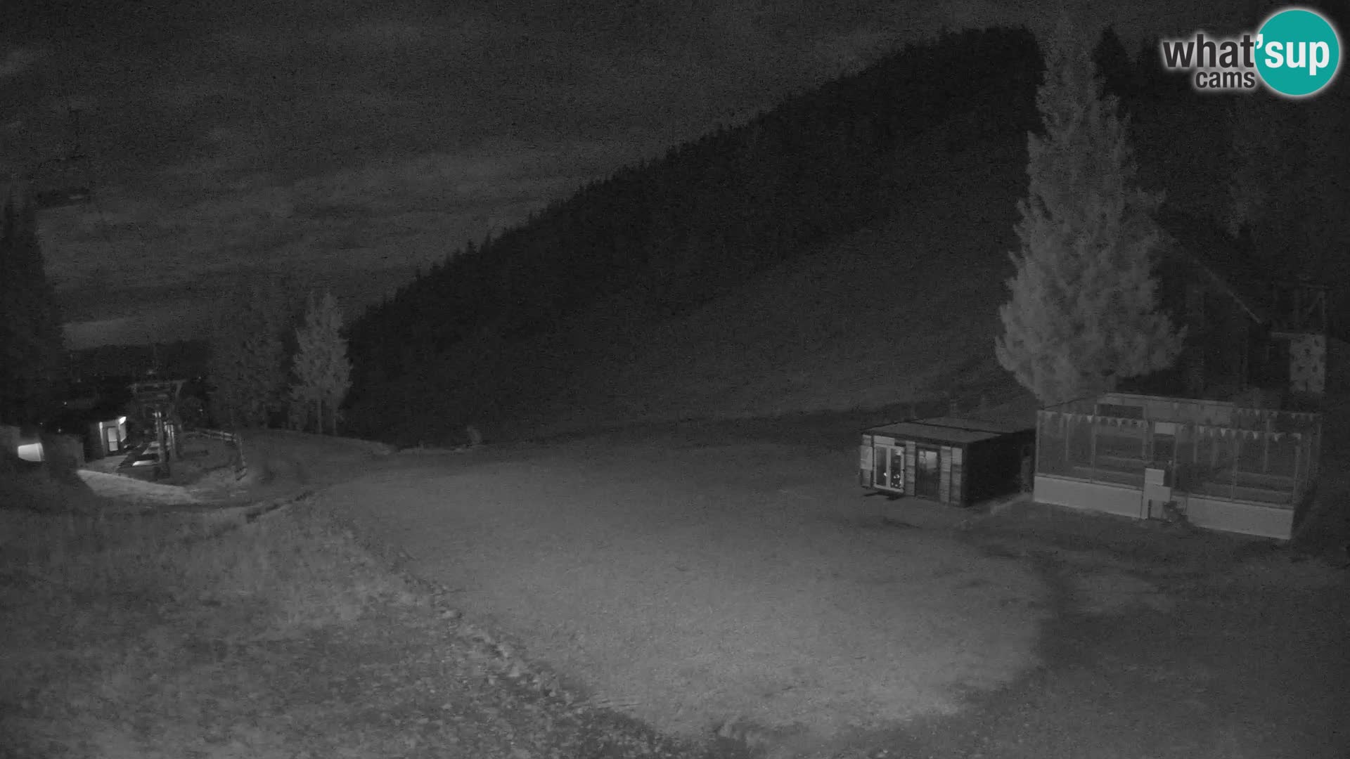 Spletna kamera smučišča GOLTE v živo – pogled na Medvedjak