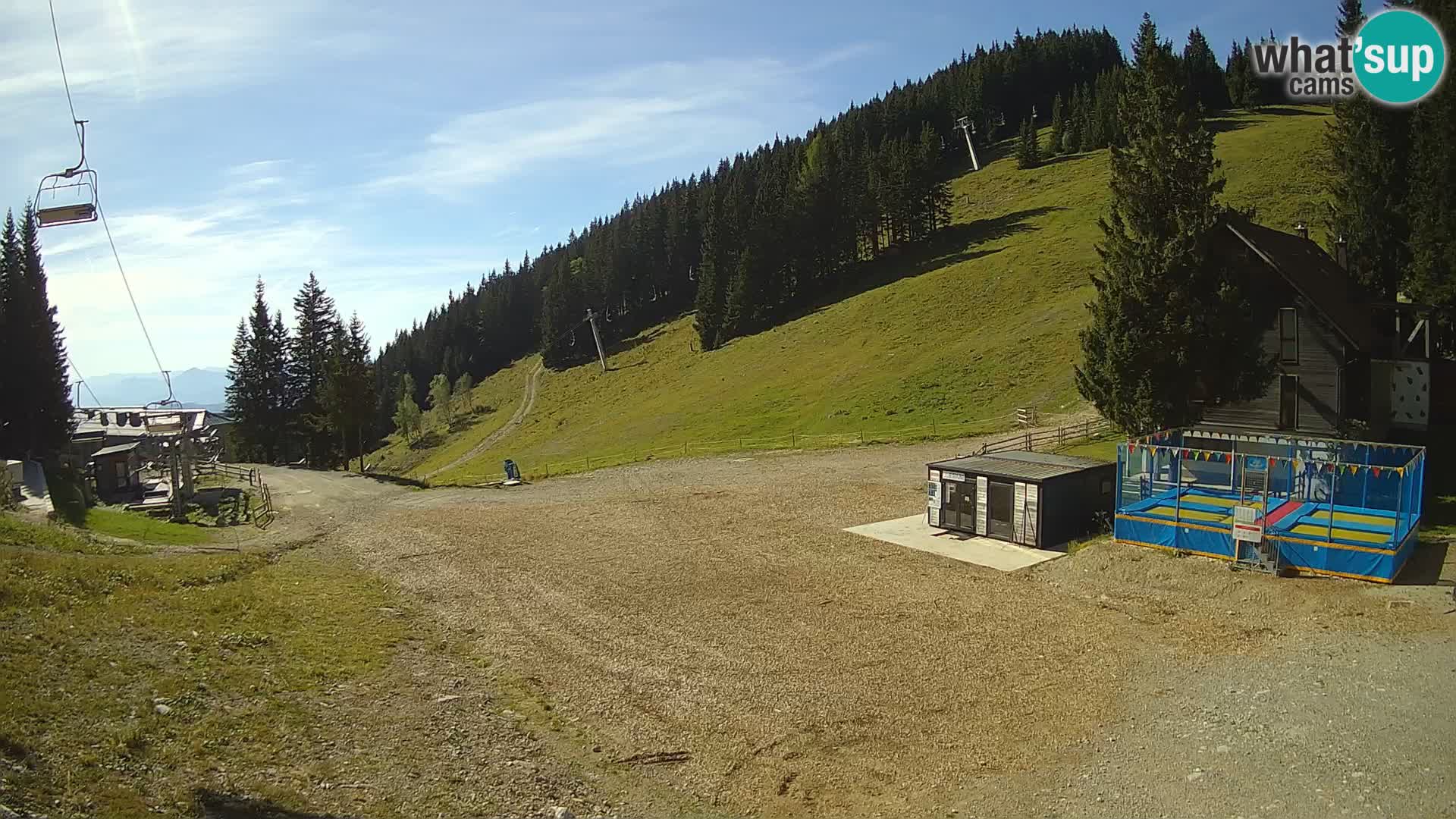 Spletna kamera smučišča GOLTE v živo – pogled na Medvedjak