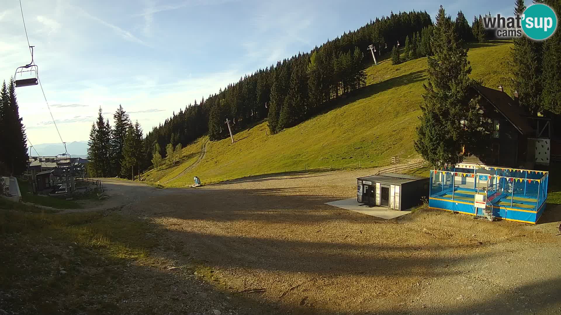 GOLTE skijalište web kamera – pogled na Medvedjak – Slovenija