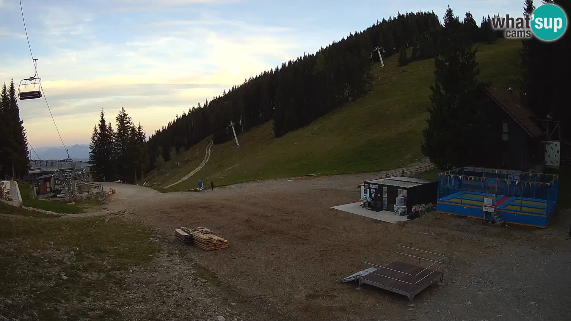 Cámara web en vivo de la estación de esquí GOLTE – vista a Medvedjak – Eslovenia