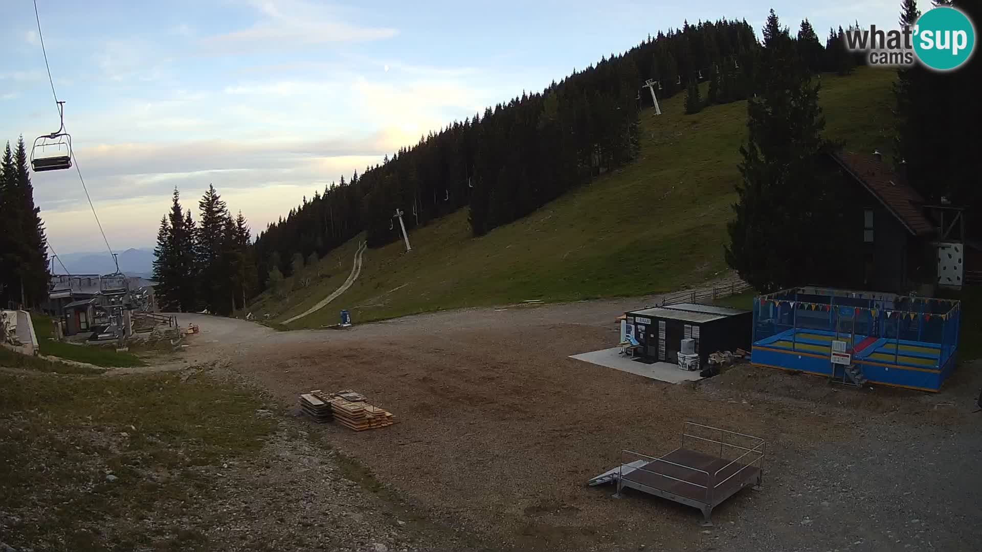 Cámara web en vivo de la estación de esquí GOLTE – vista a Medvedjak – Eslovenia