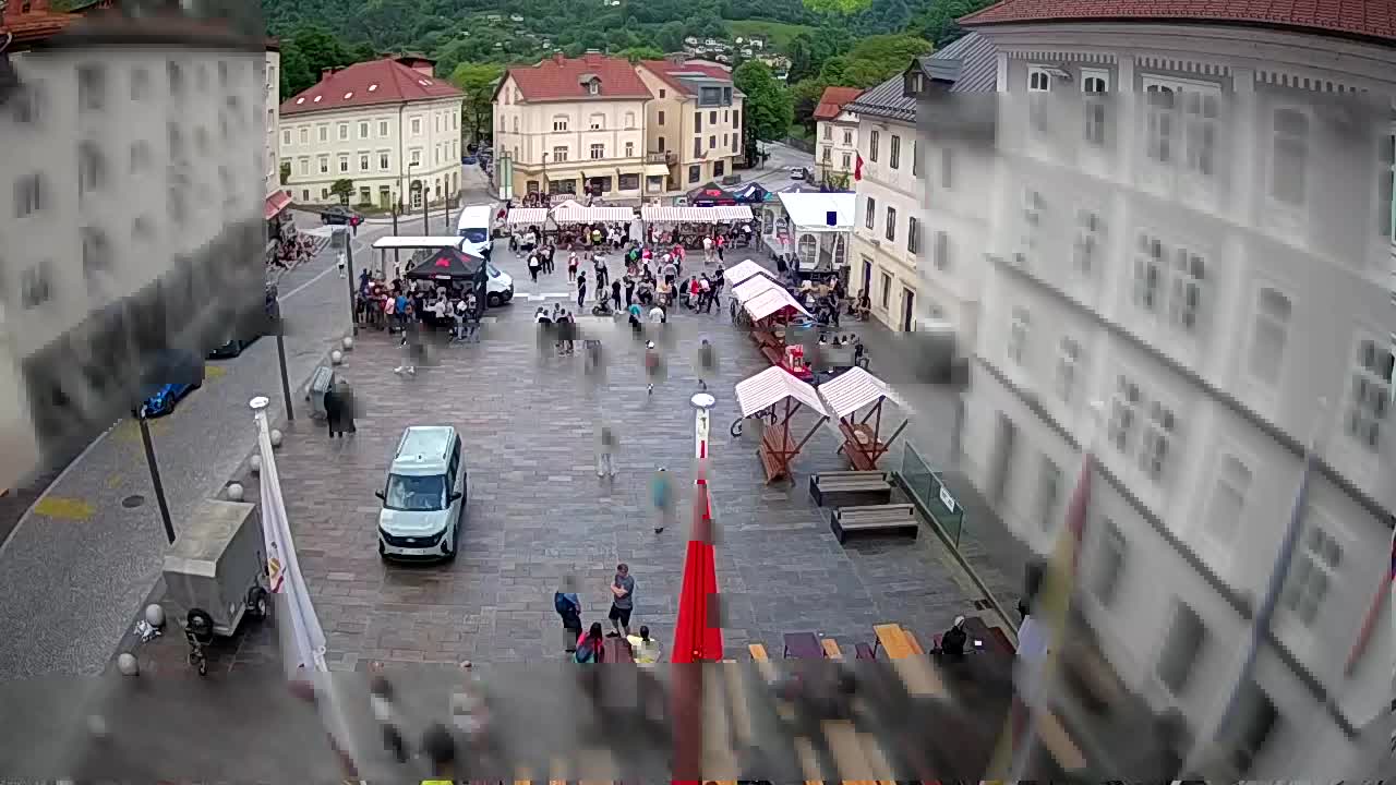 Idrija – Mestni trg (Haus des Malers Jurij Tavčar)
