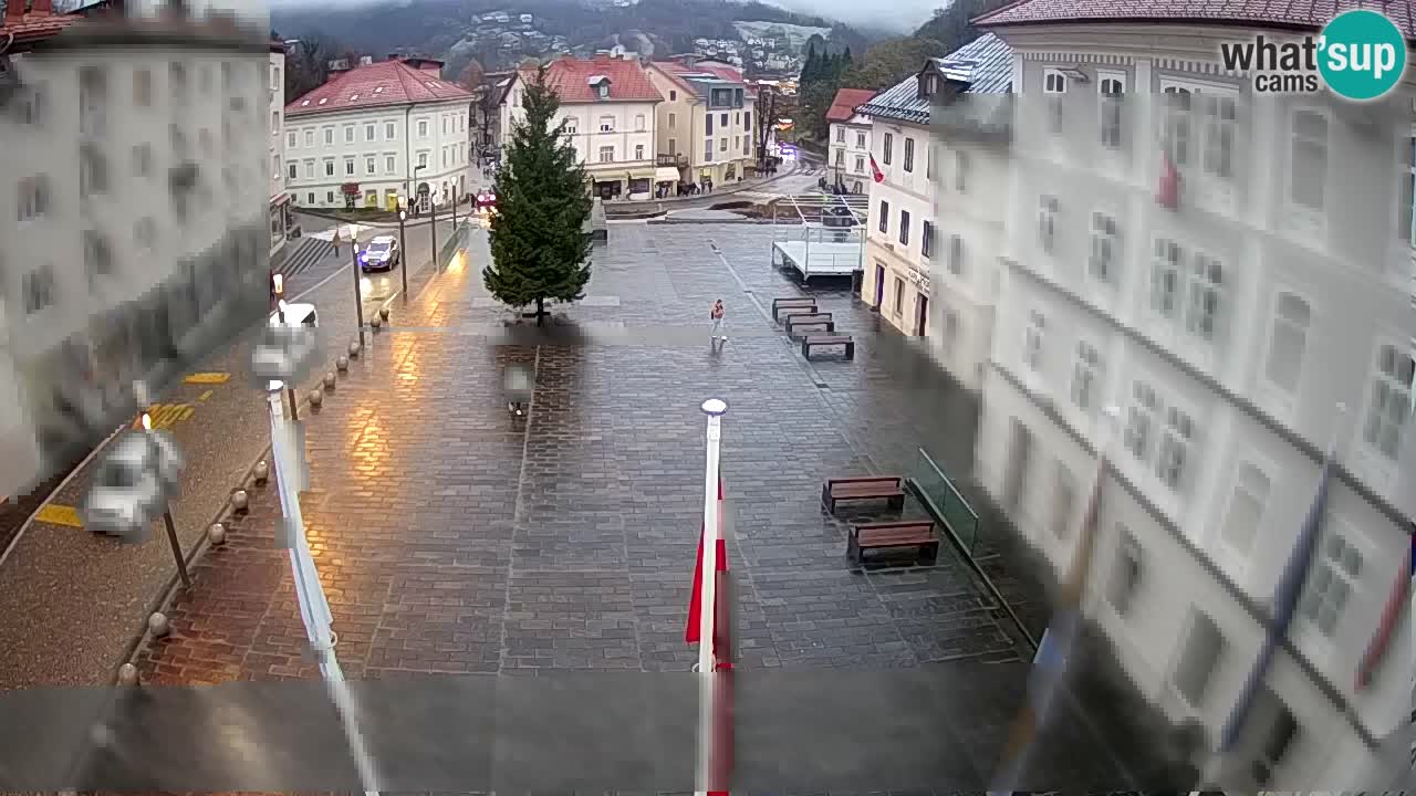 Idrija – Mestni trg (Haus des Malers Jurij Tavčar)