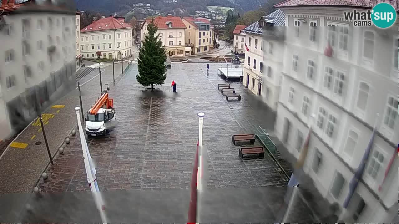 Idrija – Mestni trg (casa natale del pittore Jurij Tavčar)