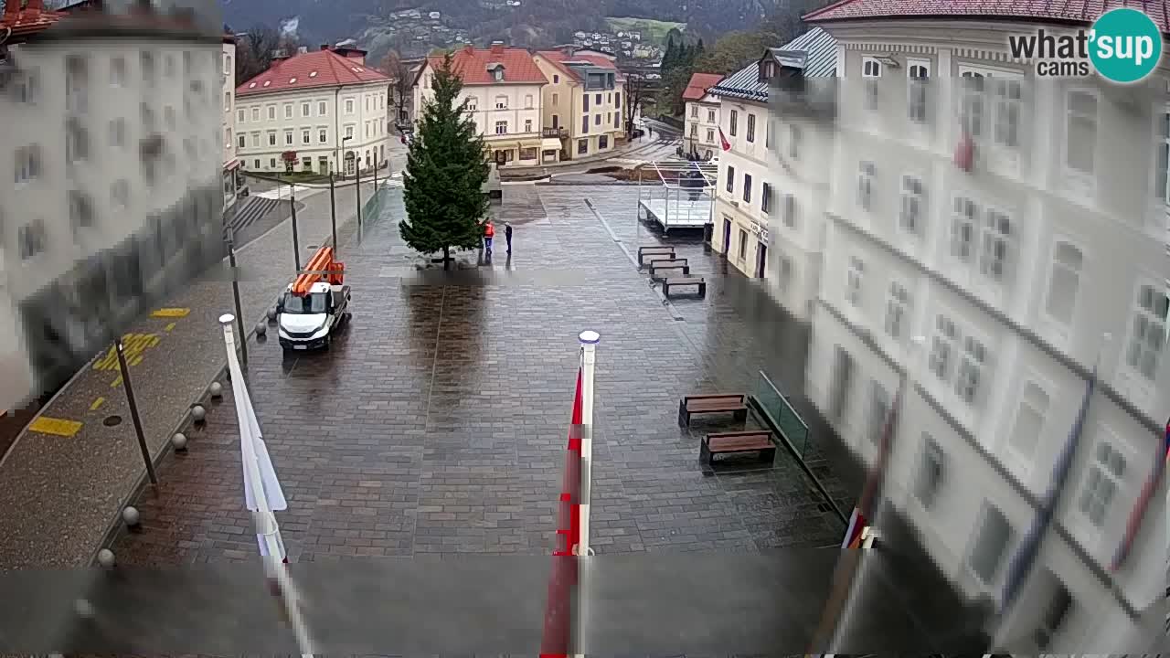 Idrija – Mestni trg (Haus des Malers Jurij Tavčar)