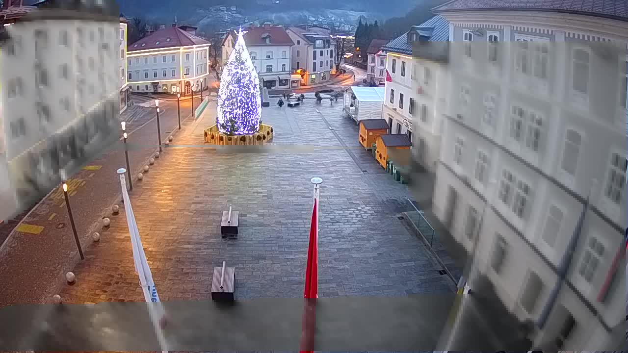 Idrija – Mestni trg (hiša slikarja Jurija Tavčarja – idrijskega)