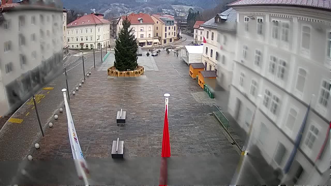 Idrija – Mestni trg (Haus des Malers Jurij Tavčar)