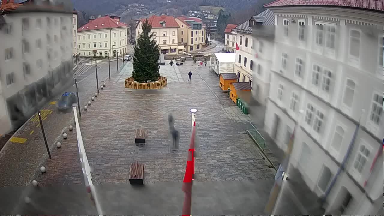 Idrija – Mestni trg (Haus des Malers Jurij Tavčar)