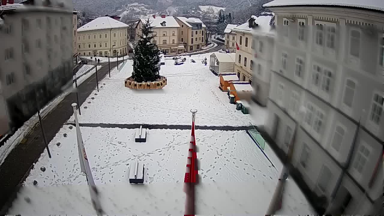 Idrija – Mestni trg (casa del pintor Jurij Tavčar)