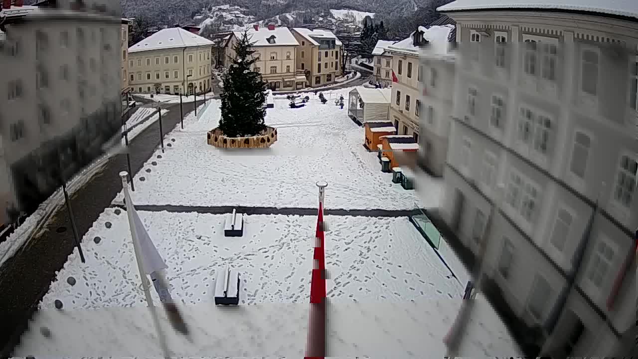 Idrija – Mestni trg (casa del pintor Jurij Tavčar)