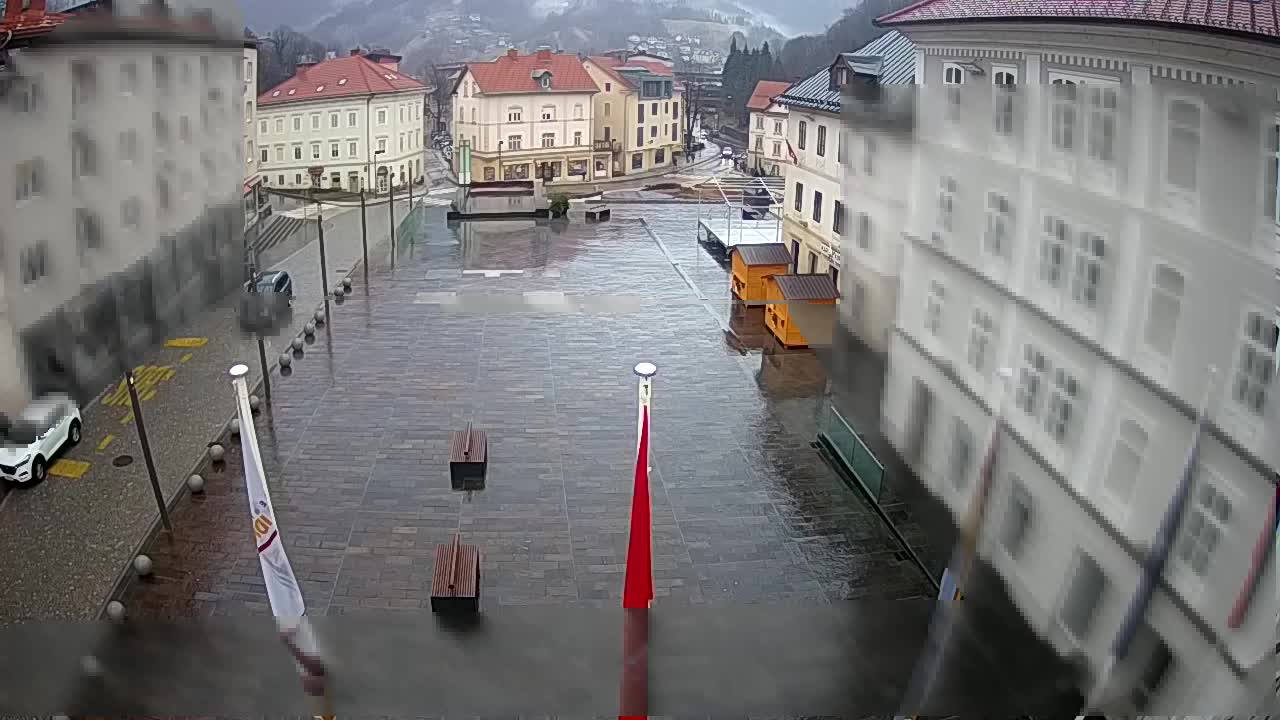 Idrija – Mestni trg (Haus des Malers Jurij Tavčar)