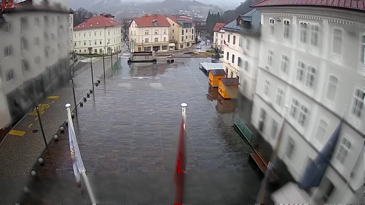 Idrija – Mestni trg (casa natale del pittore Jurij Tavčar)