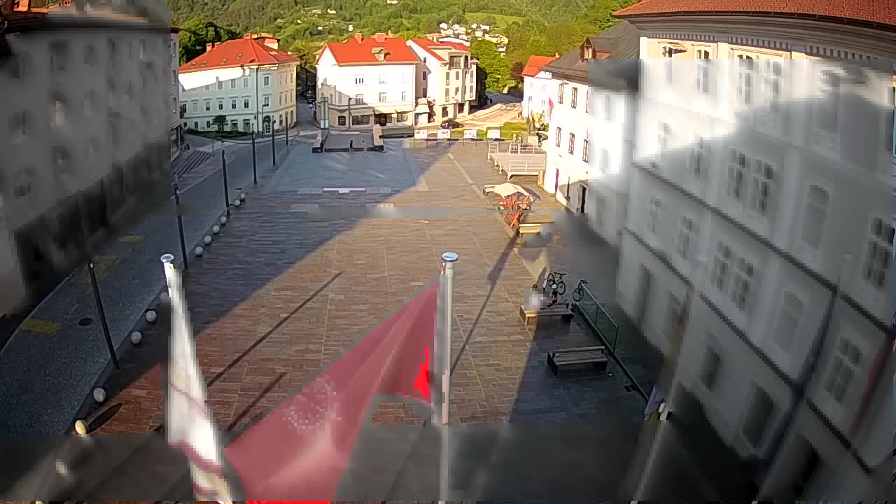 Idrija – Mestni trg (Haus des Malers Jurij Tavčar)